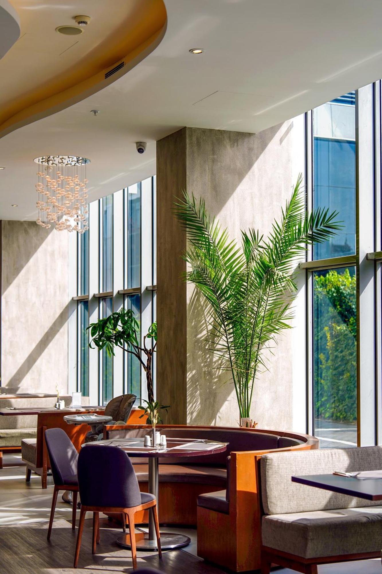 Hotel Ramada Encore Bayrampasa 4*