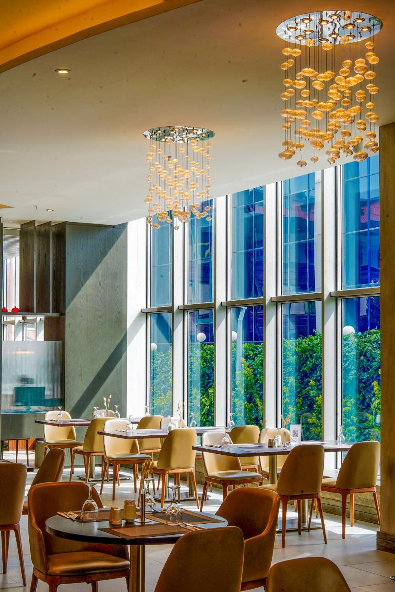 Ramada Encore Bayrampasa Hotel 4*