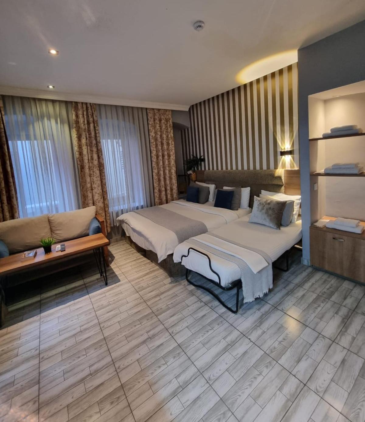 Aparthotel Mayata Gallery *