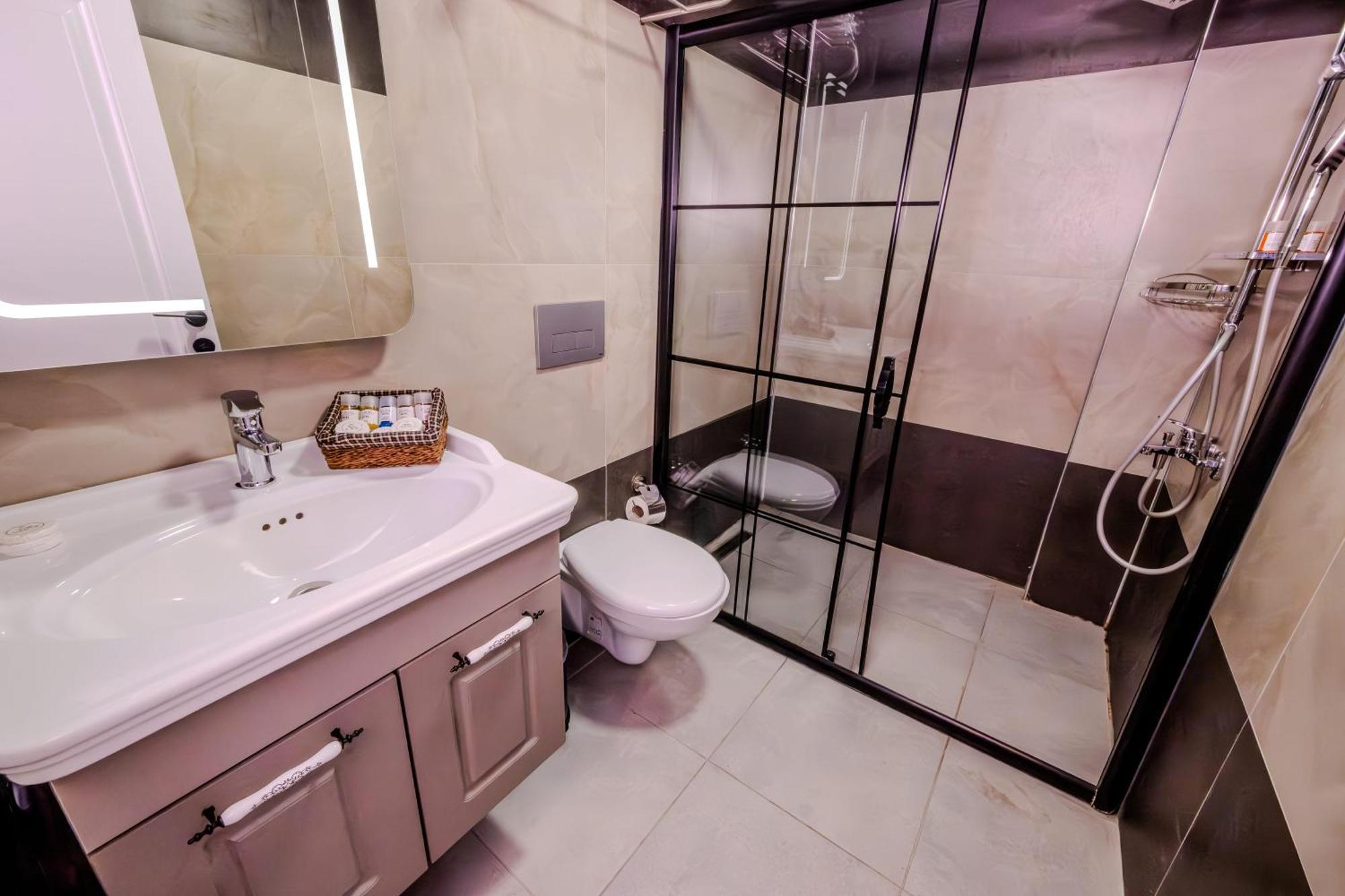 Hotel Rubby Kadikoey *