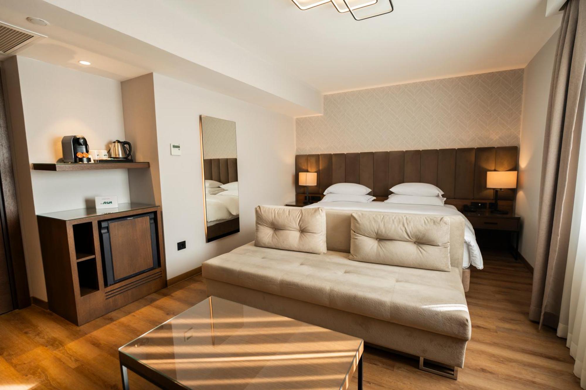 Hotel Riva Nisantasi *