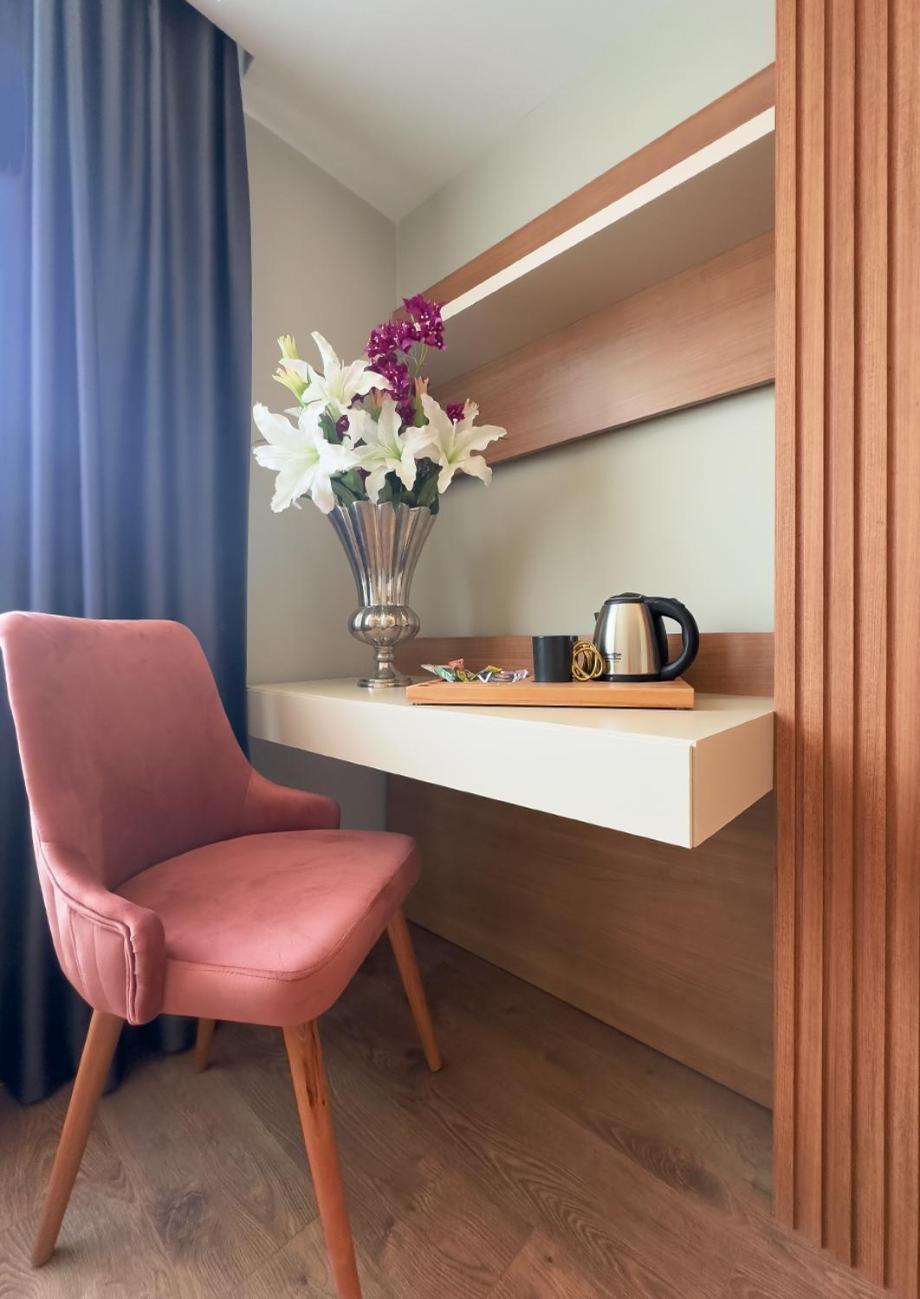 Frezya - Exclusively Woman Hotel