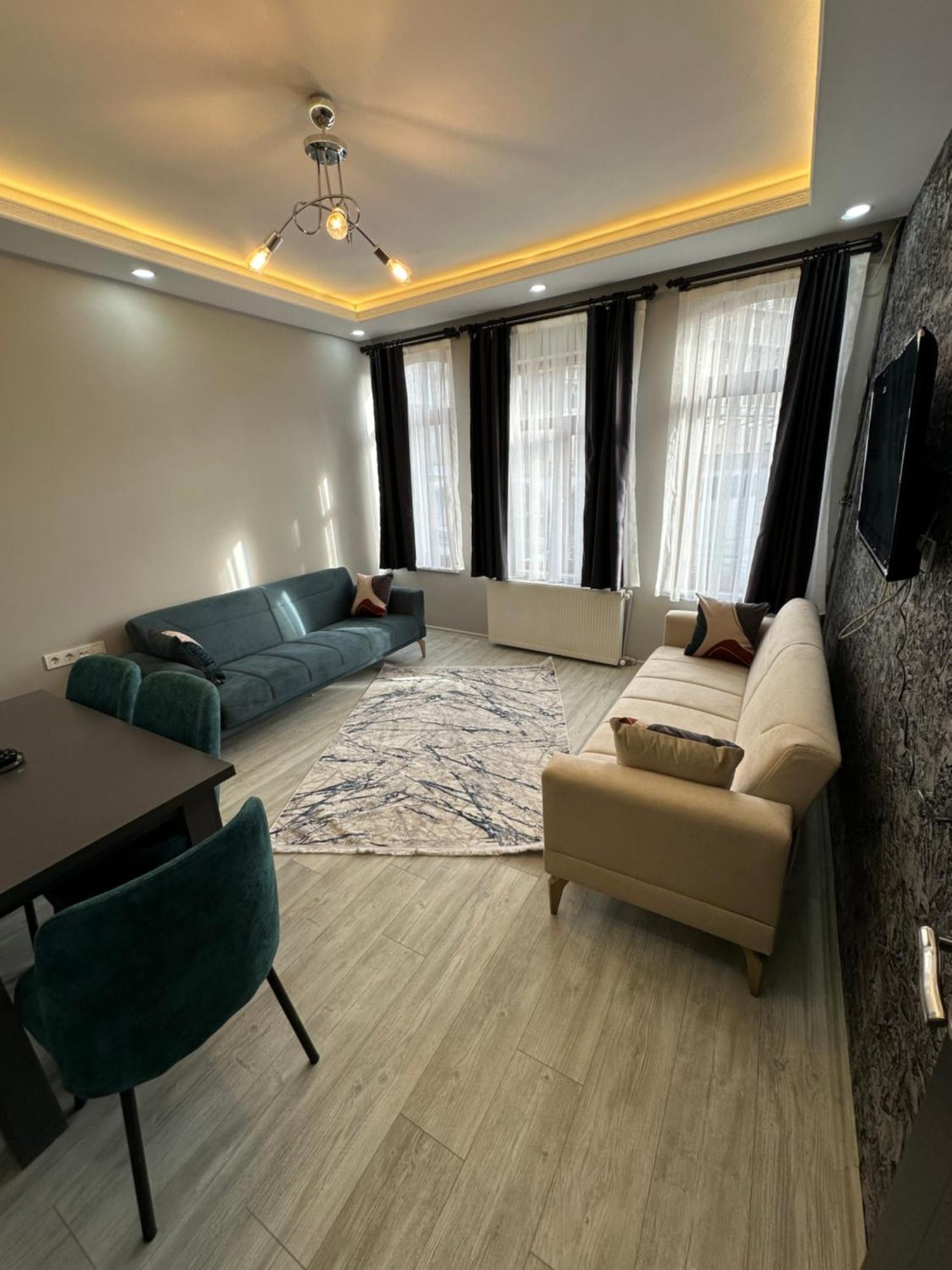 Hotel The Square 30 *