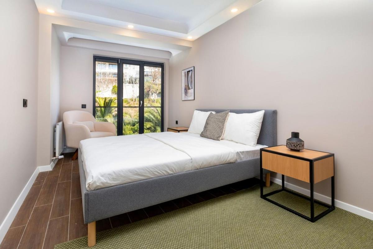 Bosphorus View With Two Bedrooms Apartment