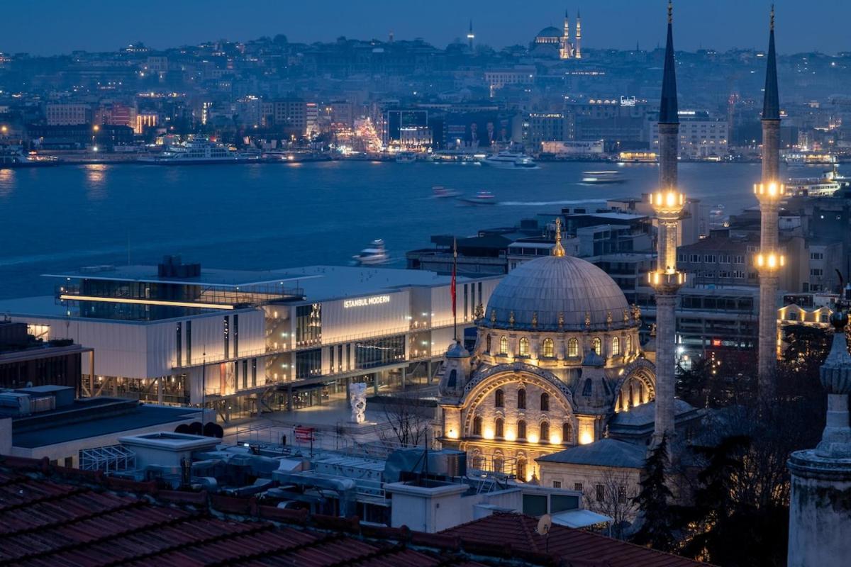 Bosphorus View With Two Bedrooms Apartment *