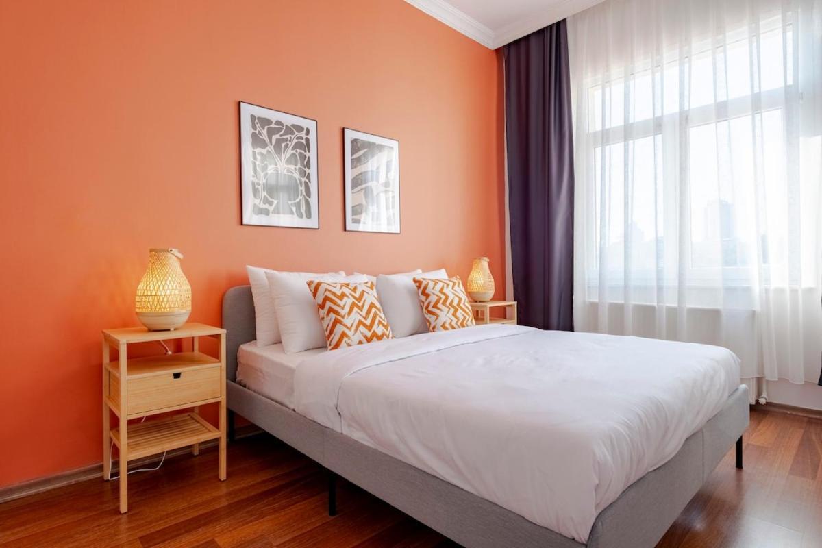 Apartment High-ceiling Three-bedroom Istanbul