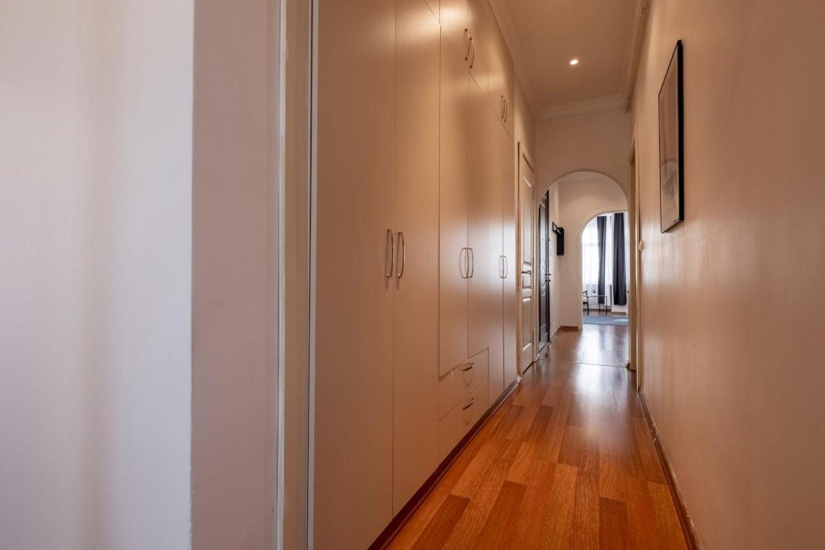 High-ceiling Three-bedroom *