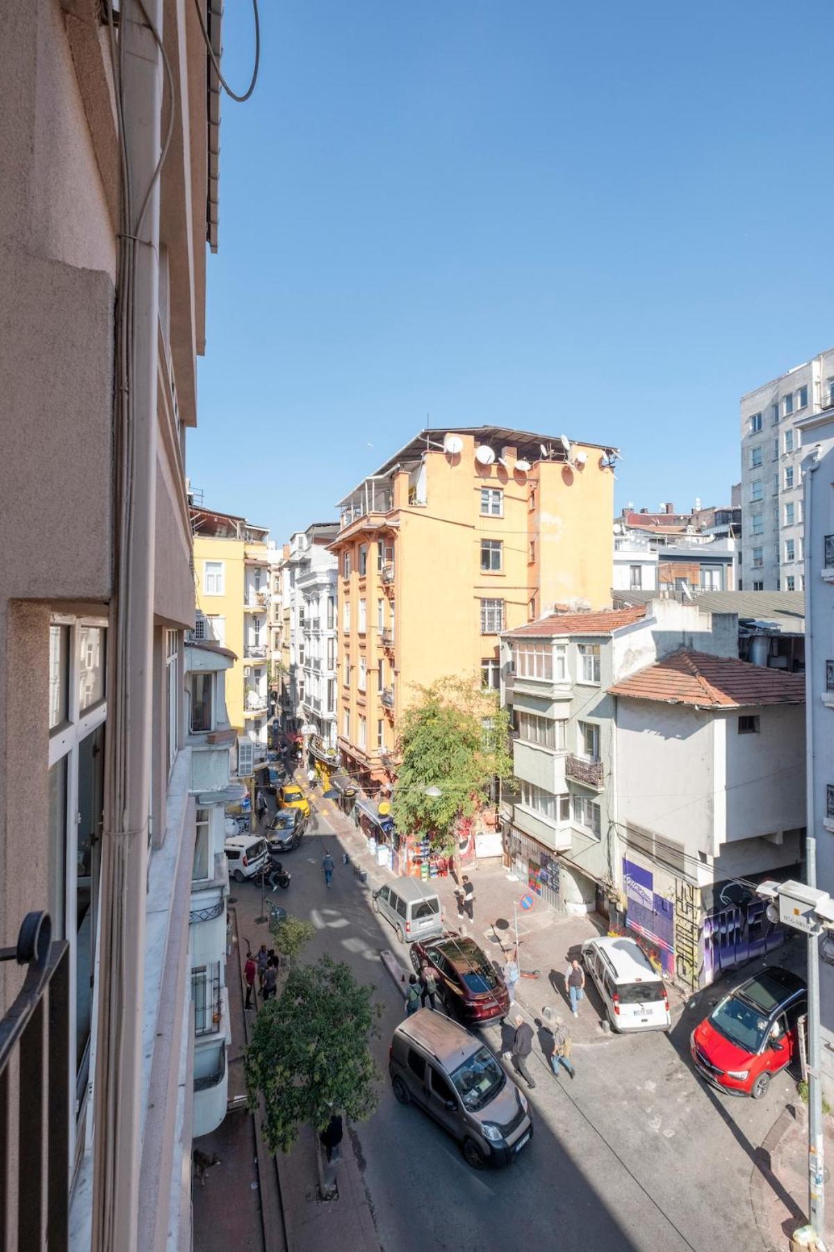 Apartment High-ceiling Three-bedroom Istanbul