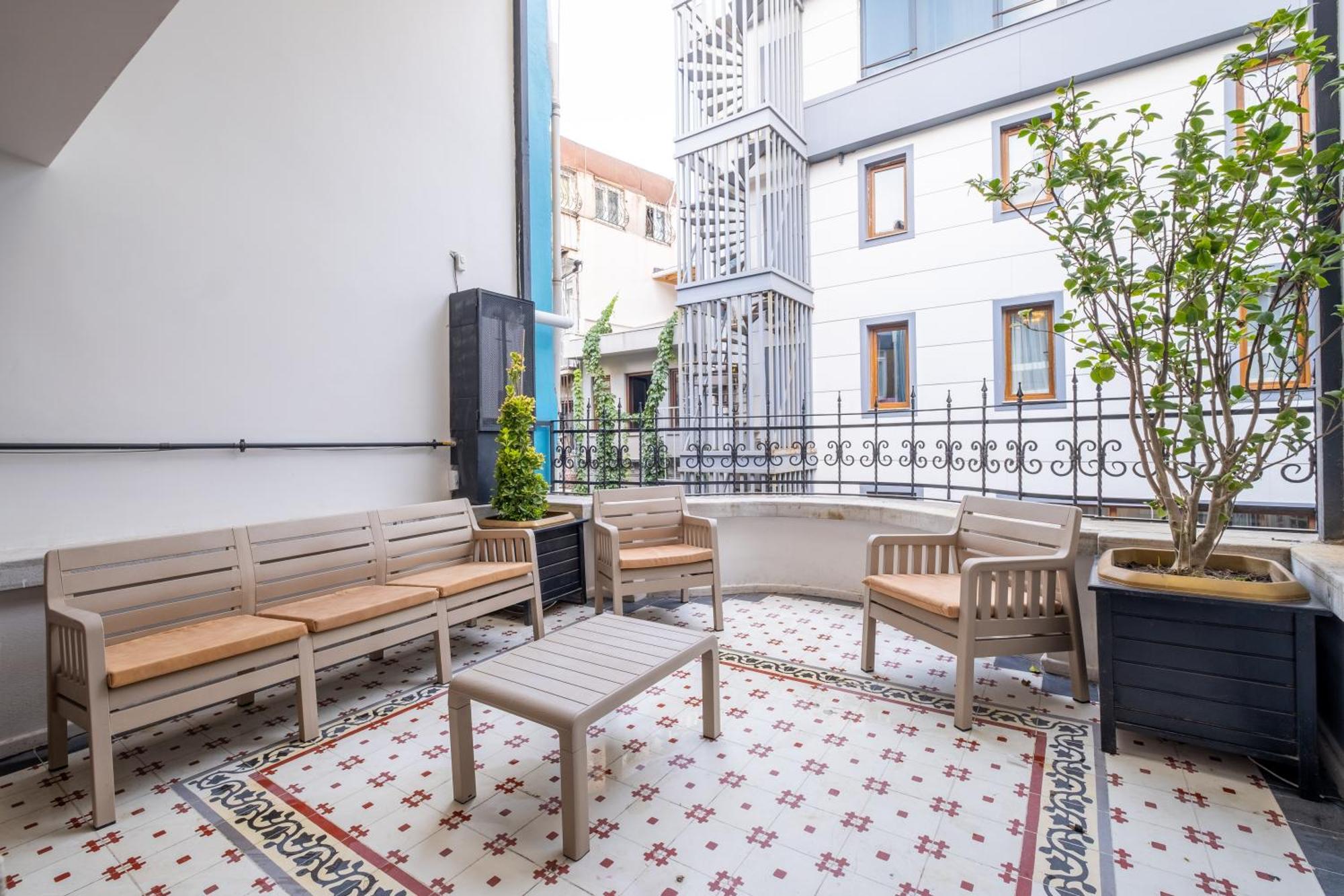 Mayer Taksim Apartment *