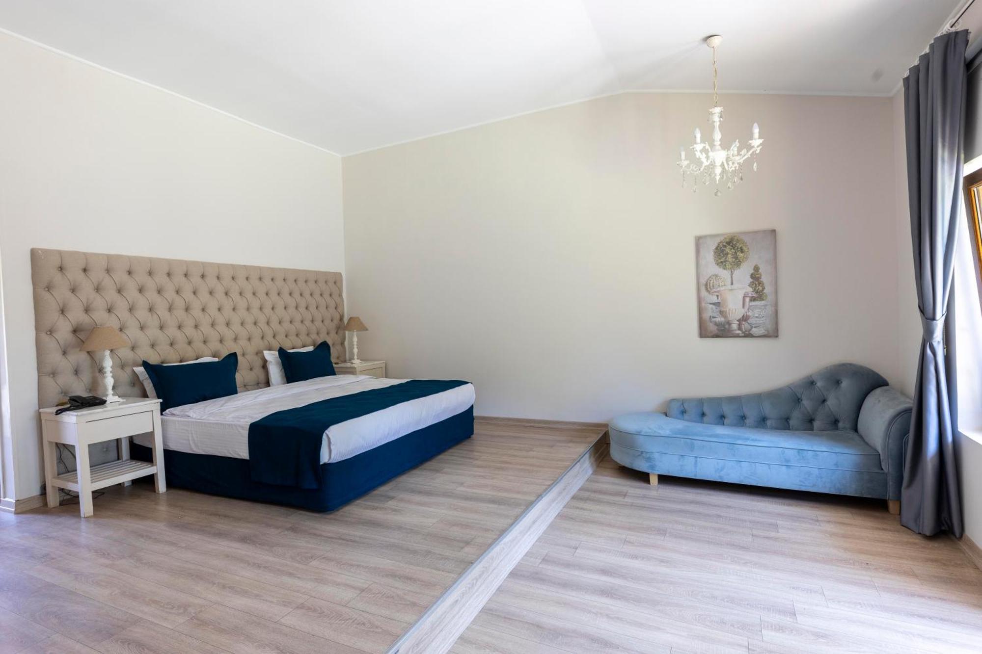 Elite World Village Polonezkoey 4* Istanbul