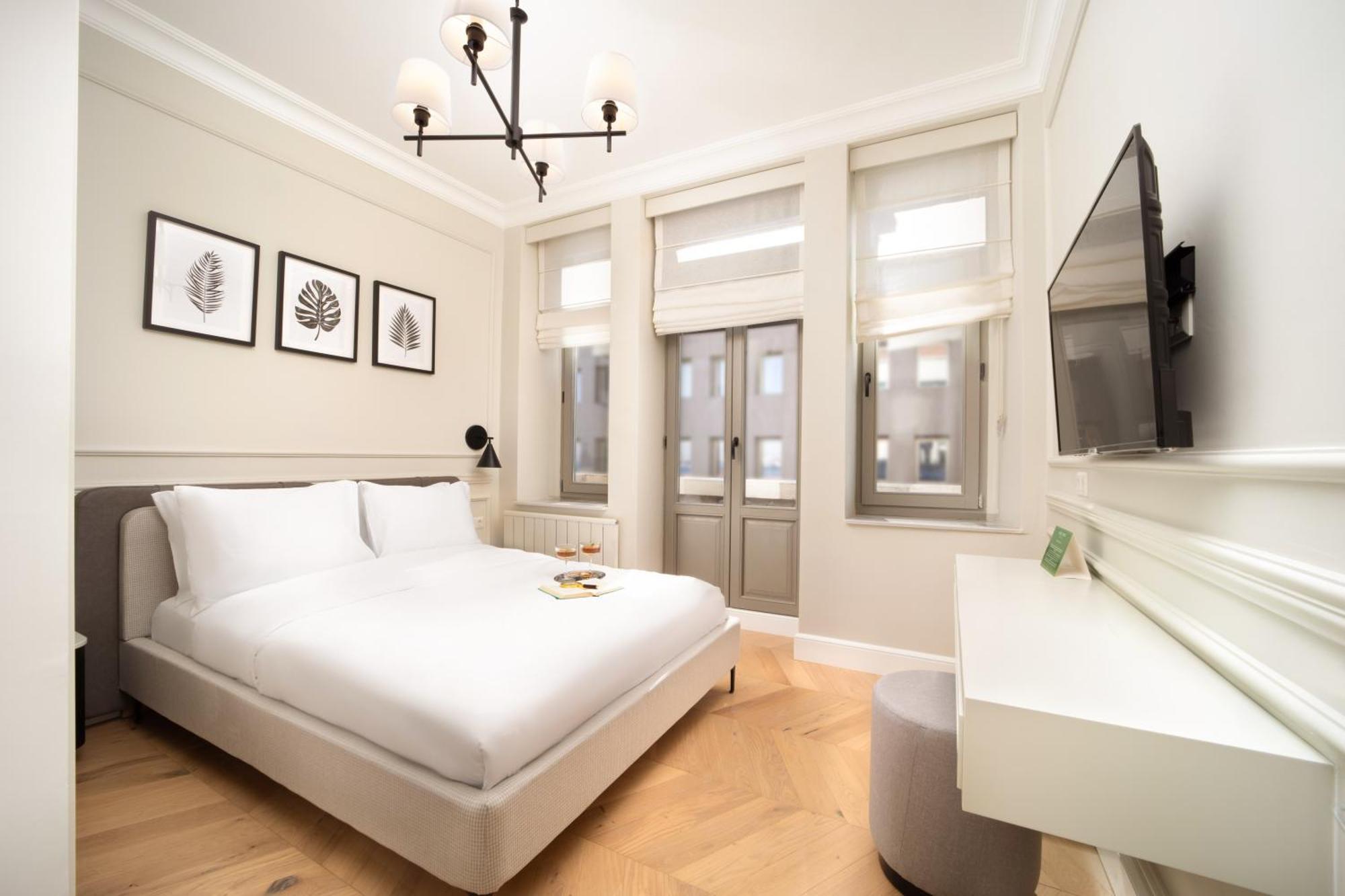 Vucino Hotel *