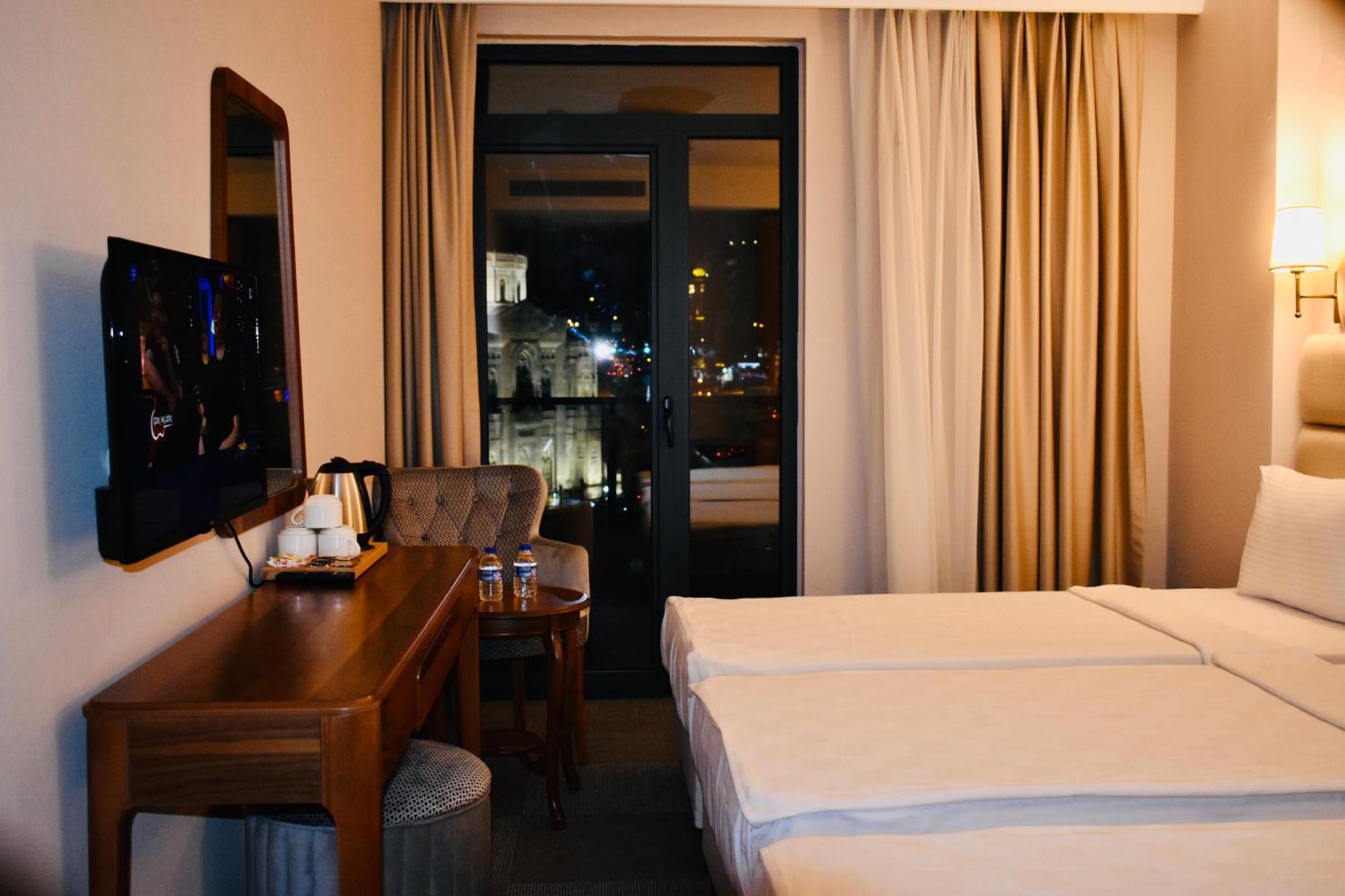 Midpoint Istanbul