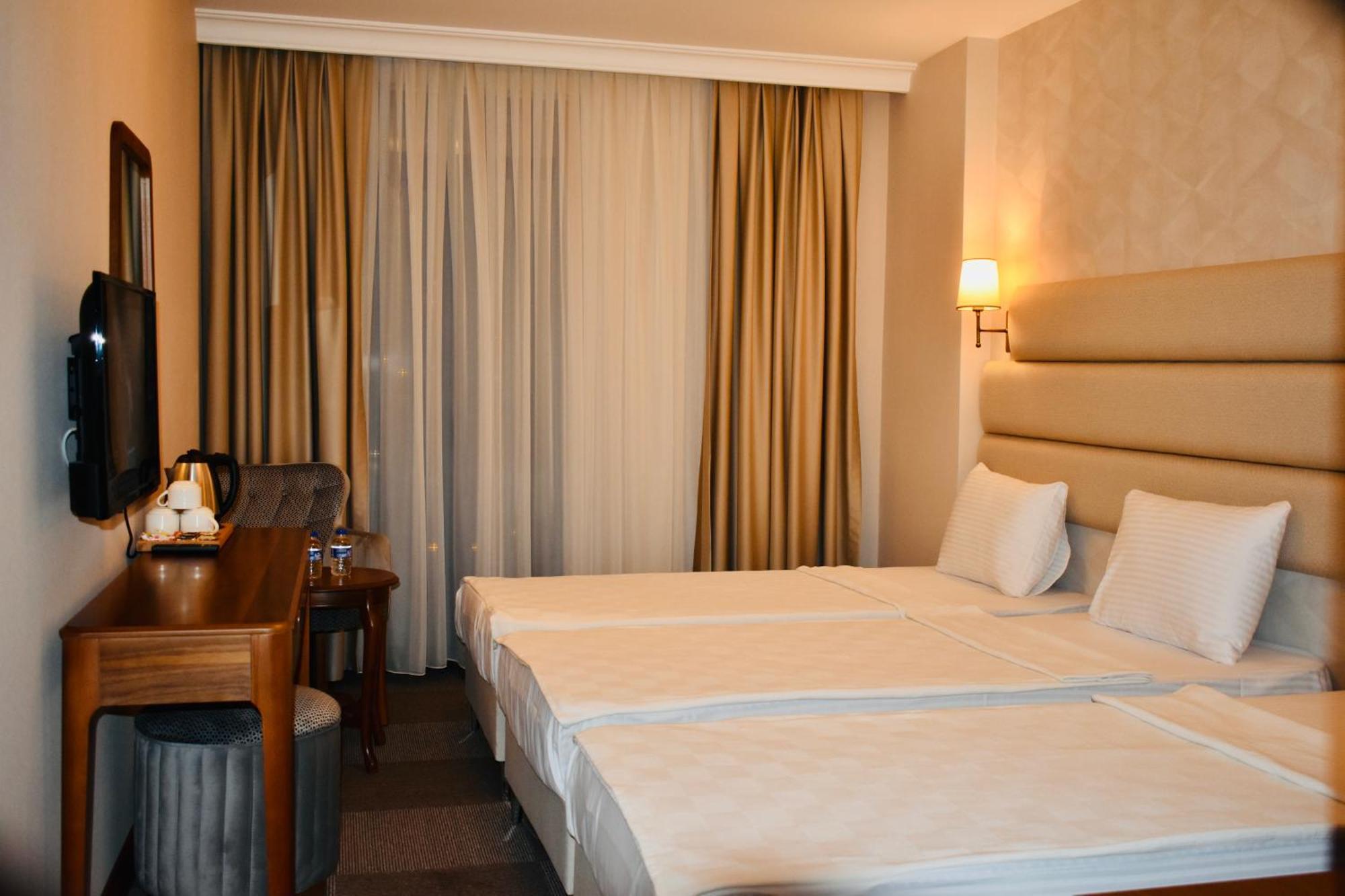 Midpoint Hotel 4*