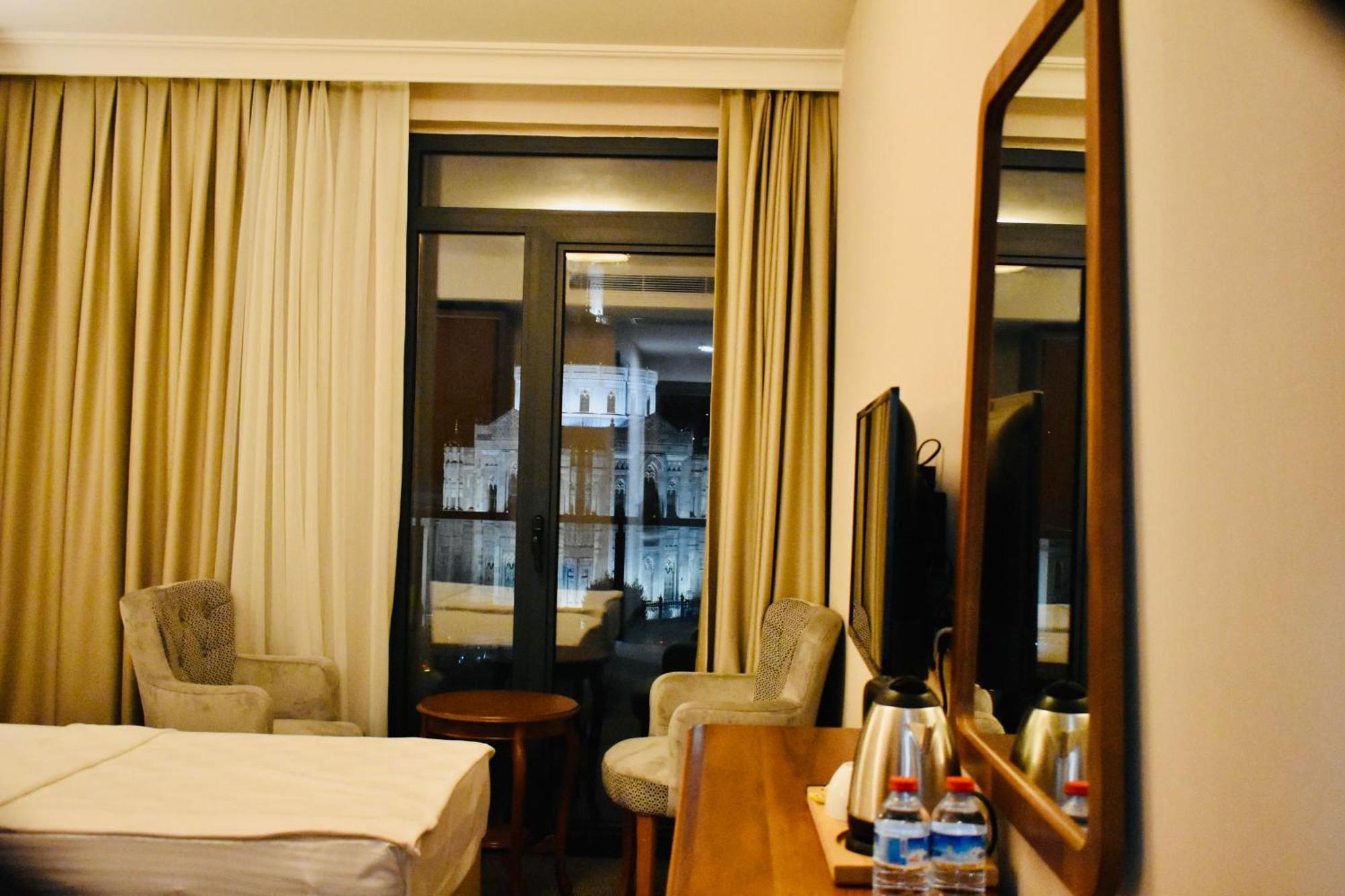 Hotel Midpoint
