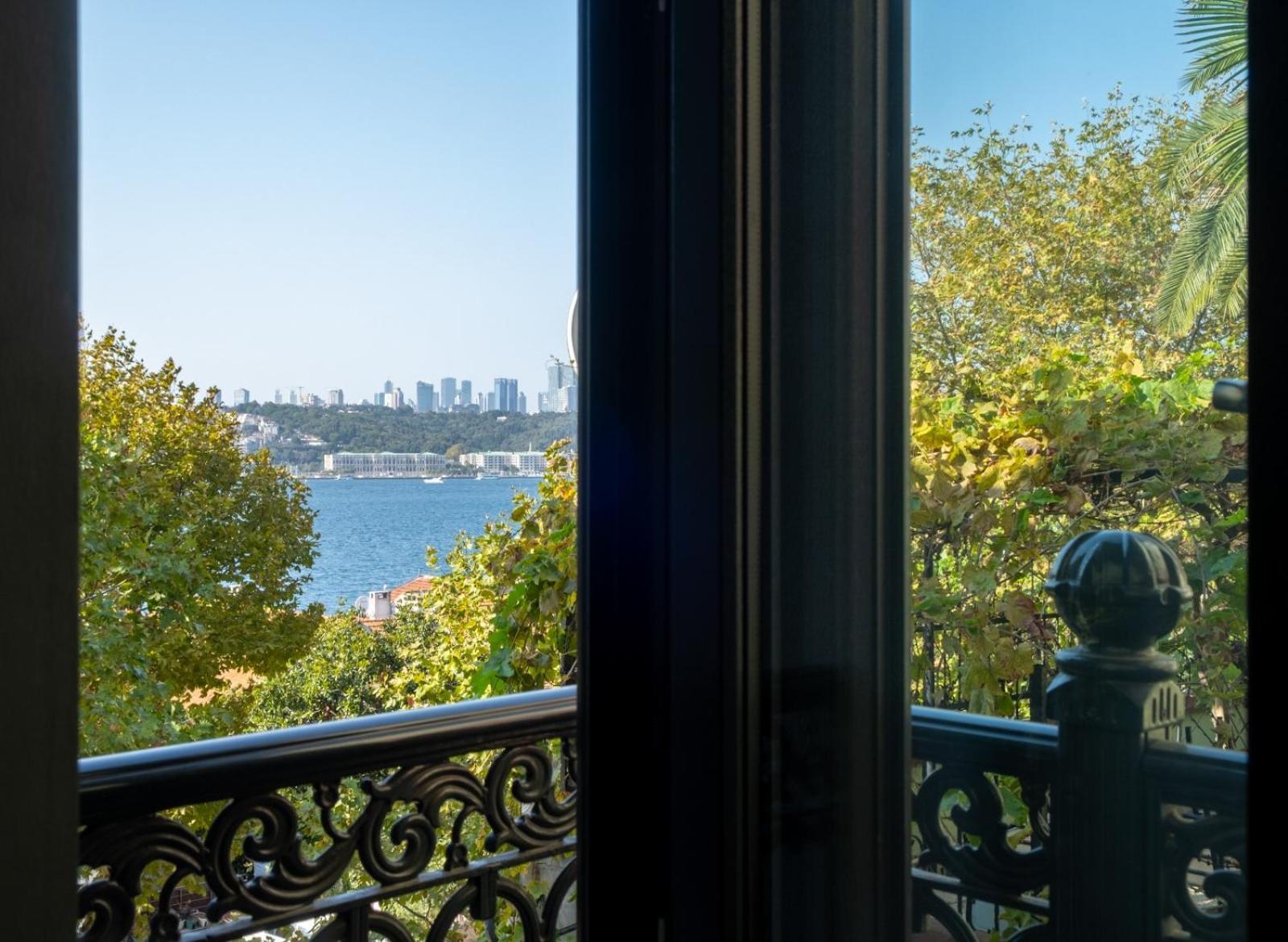 216 Bosphorus *