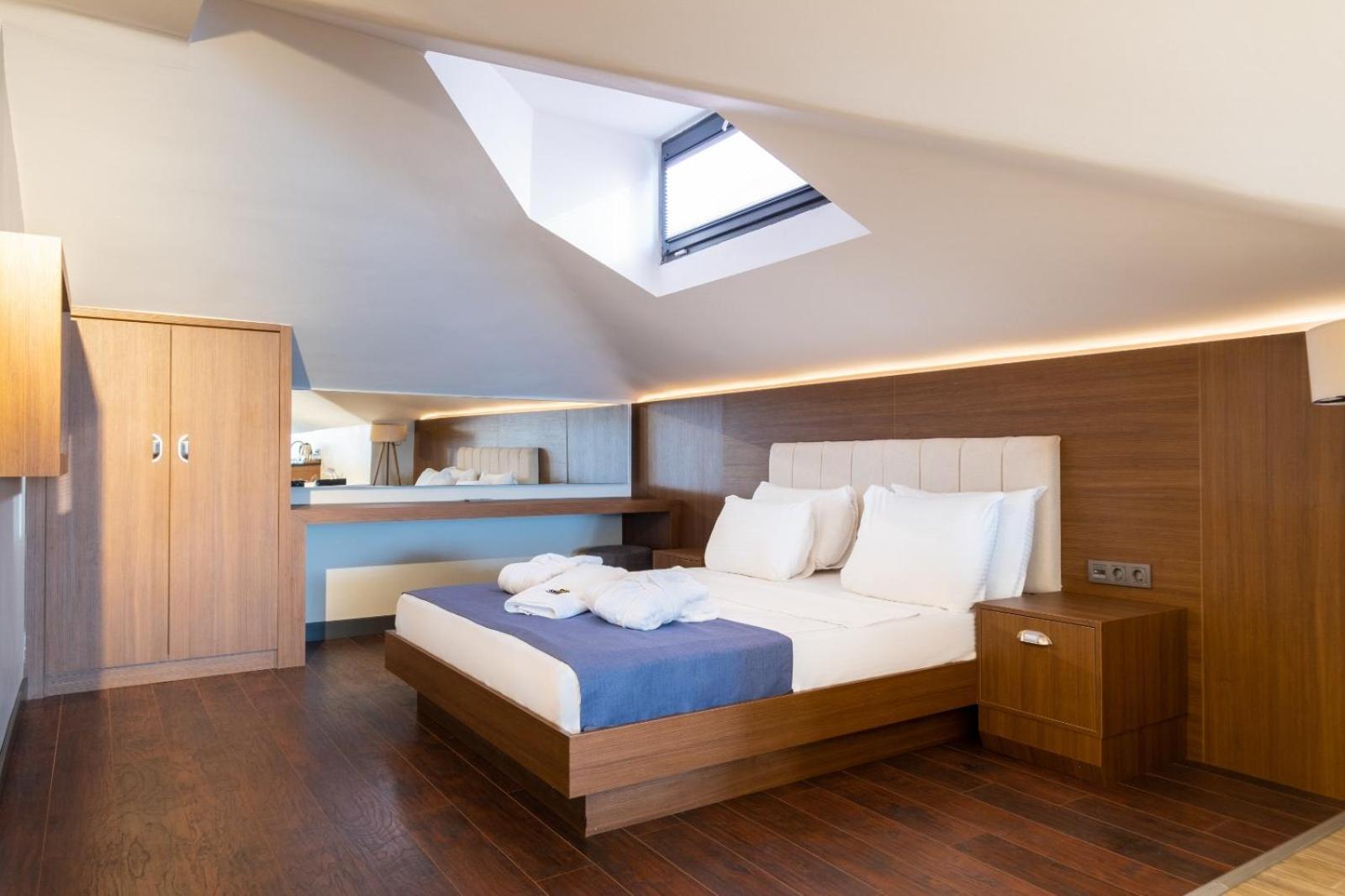 216 Bosphorus *