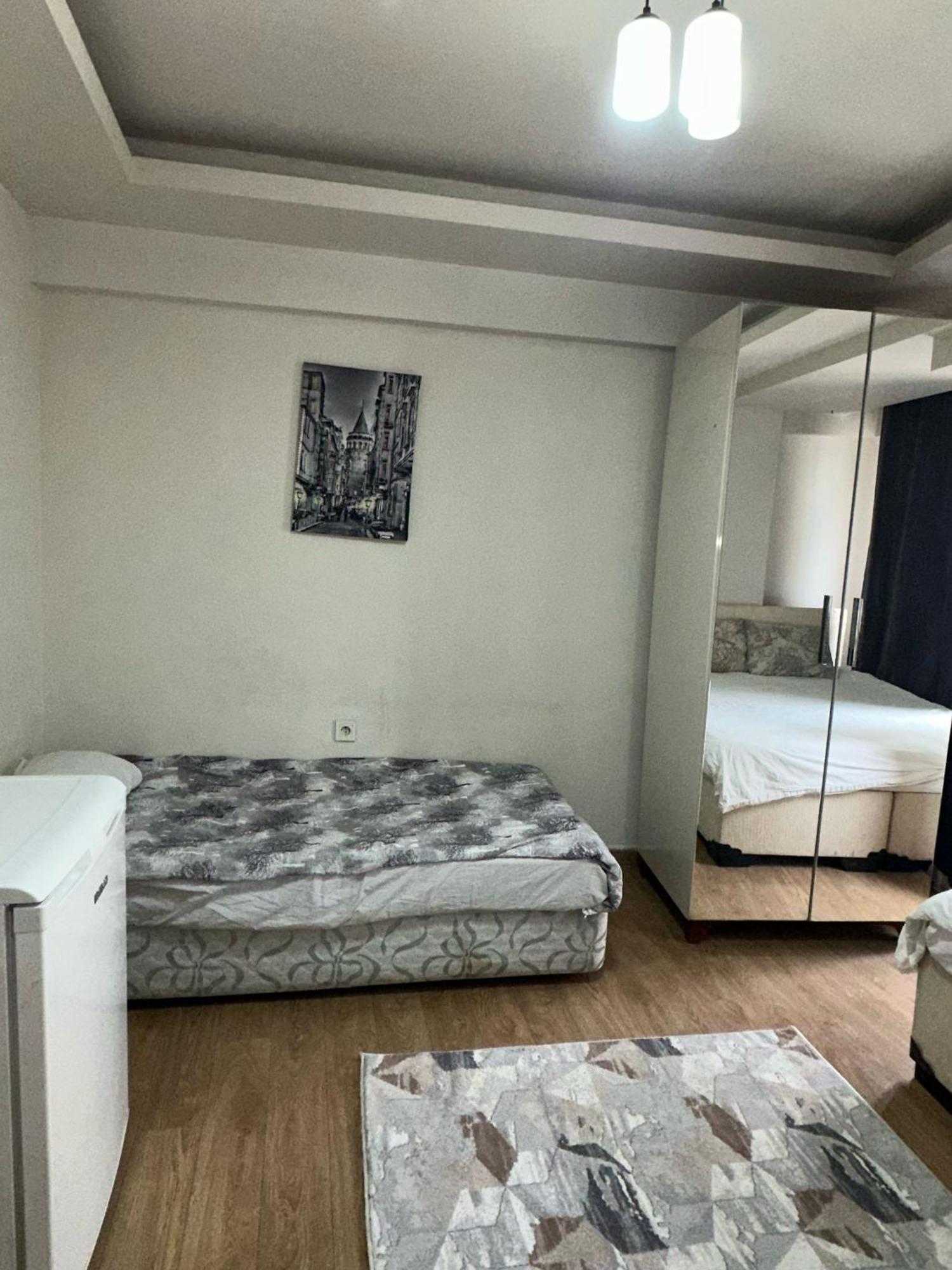 Aparthotel Center Two *
