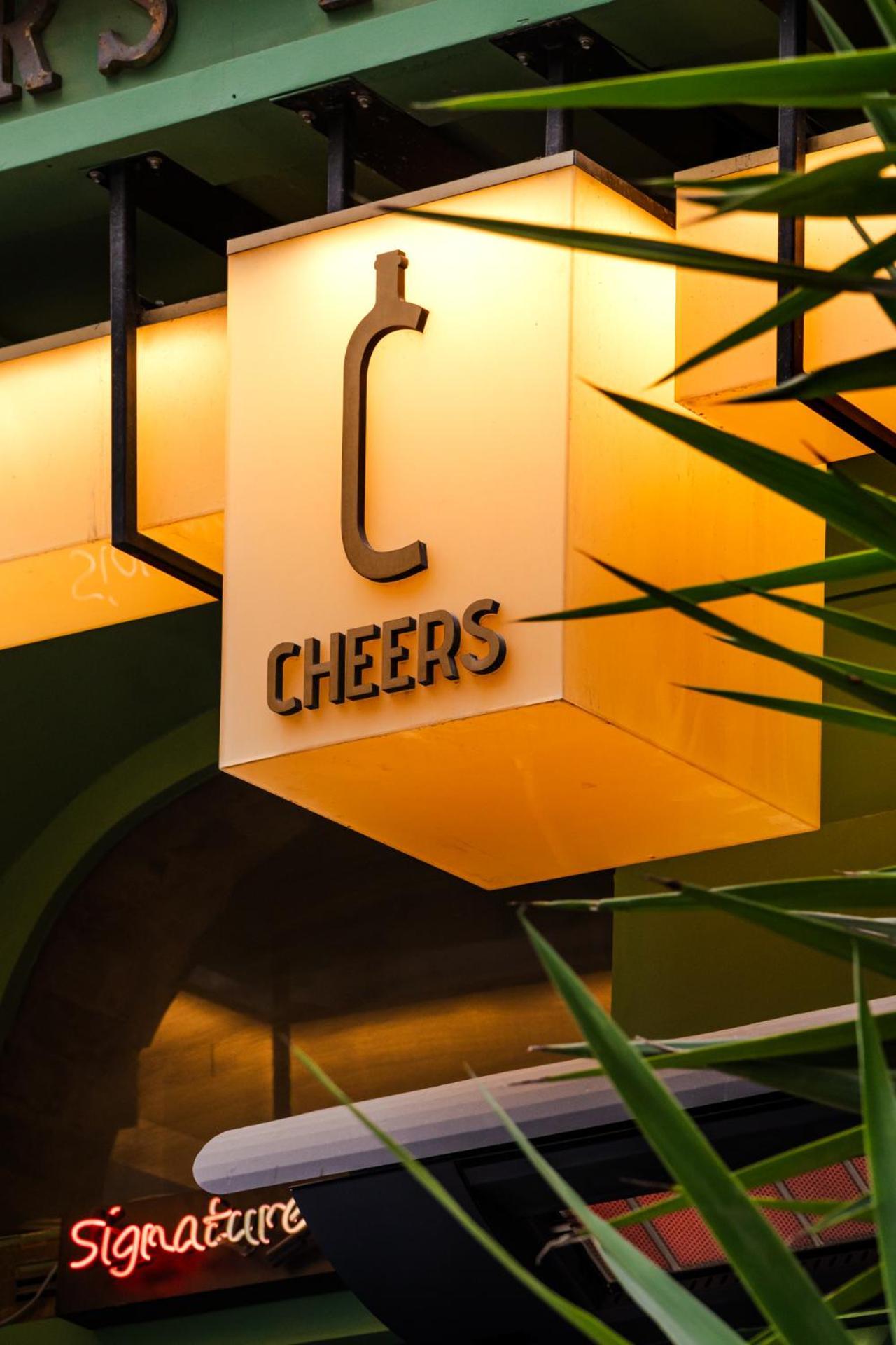 Cheers Porthouse Otel 3*