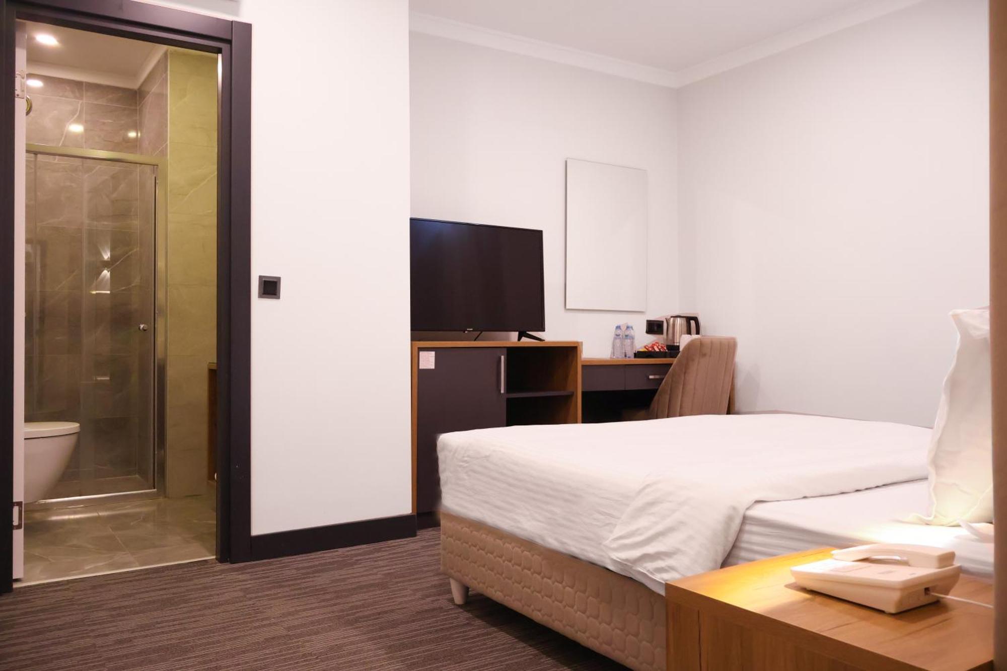 Home Plus Hotel