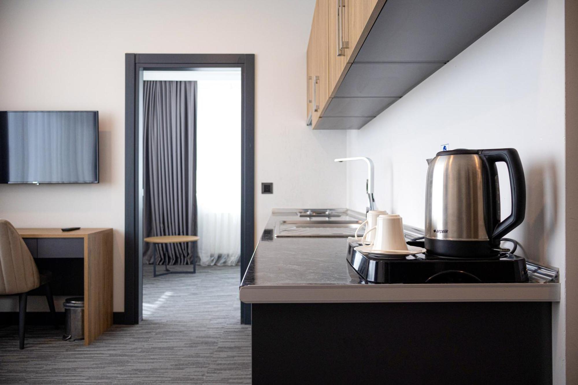 Home Plus Hotel 3*