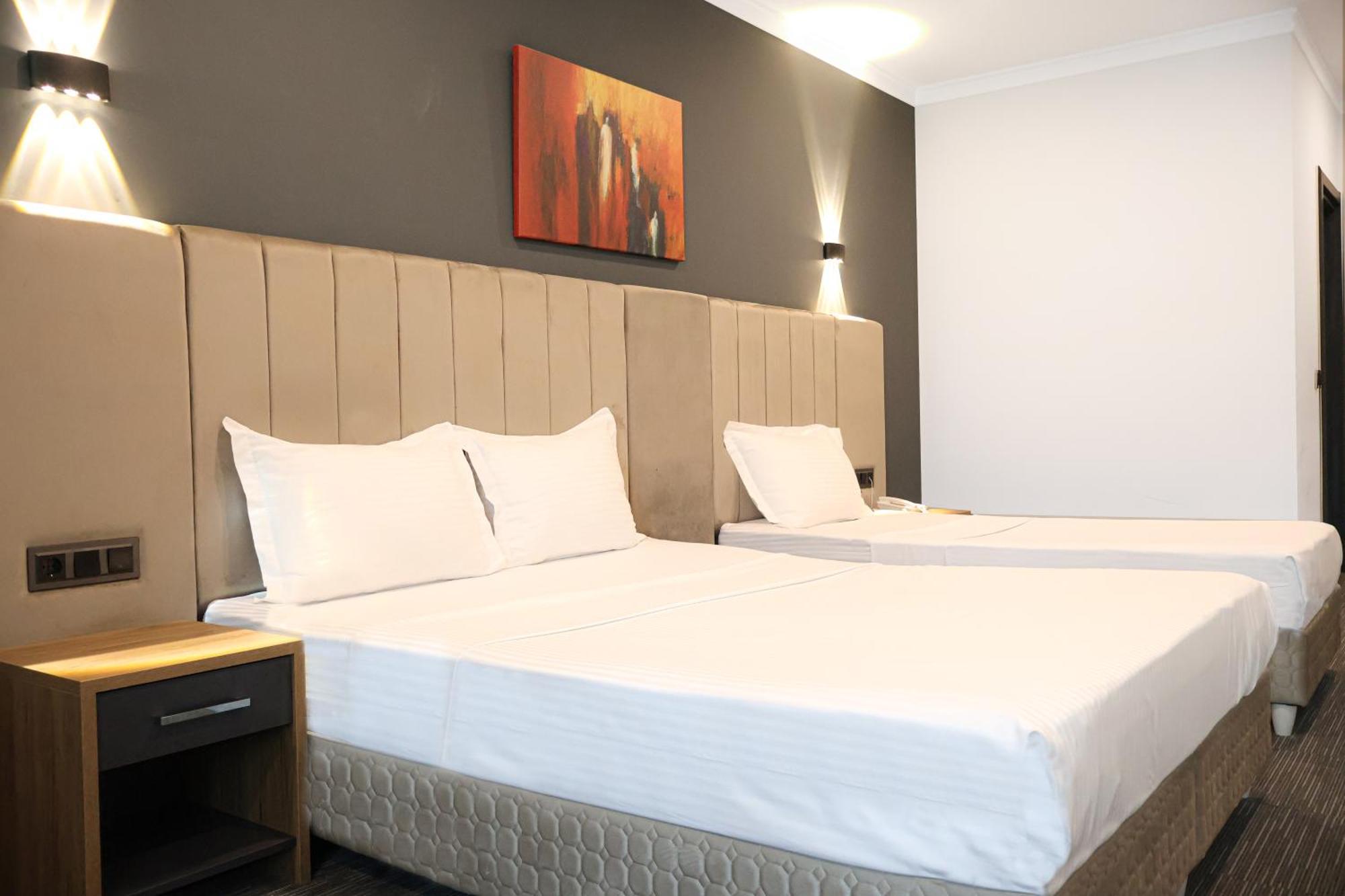 Home Plus Hotel Hotel