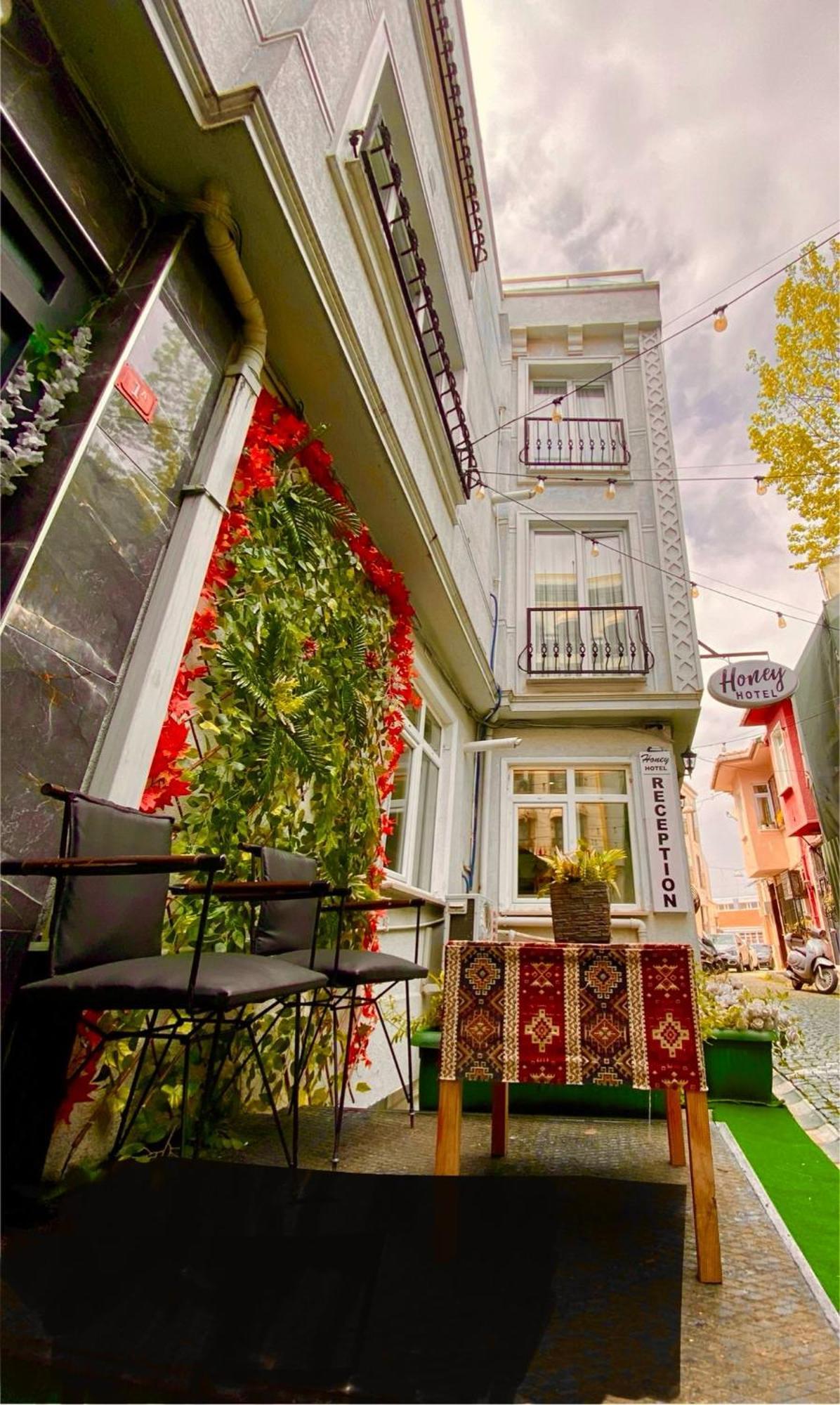 Honey Hotel 3*