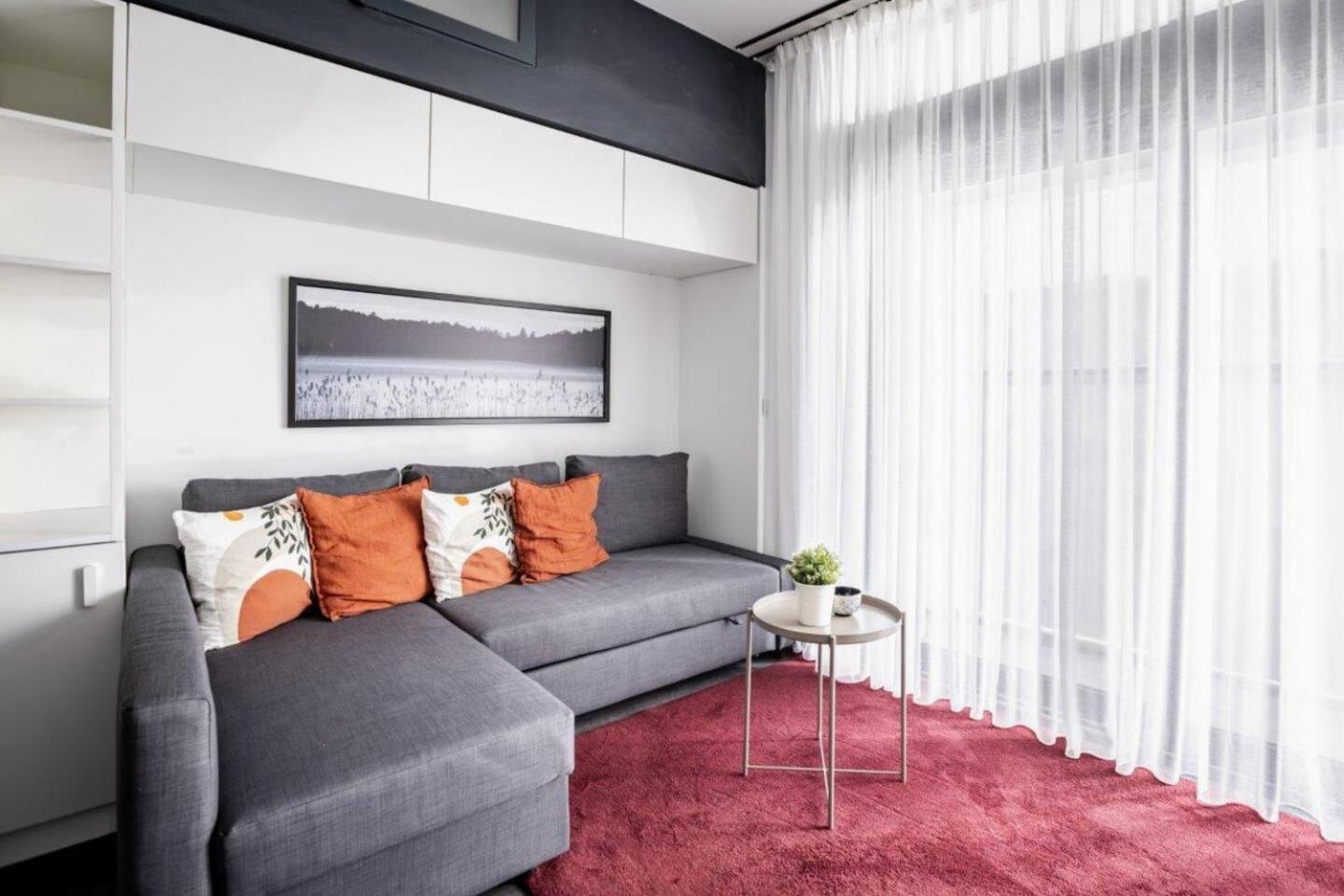 Cute Cozy Modern W Views Balcony! #377 Apartment