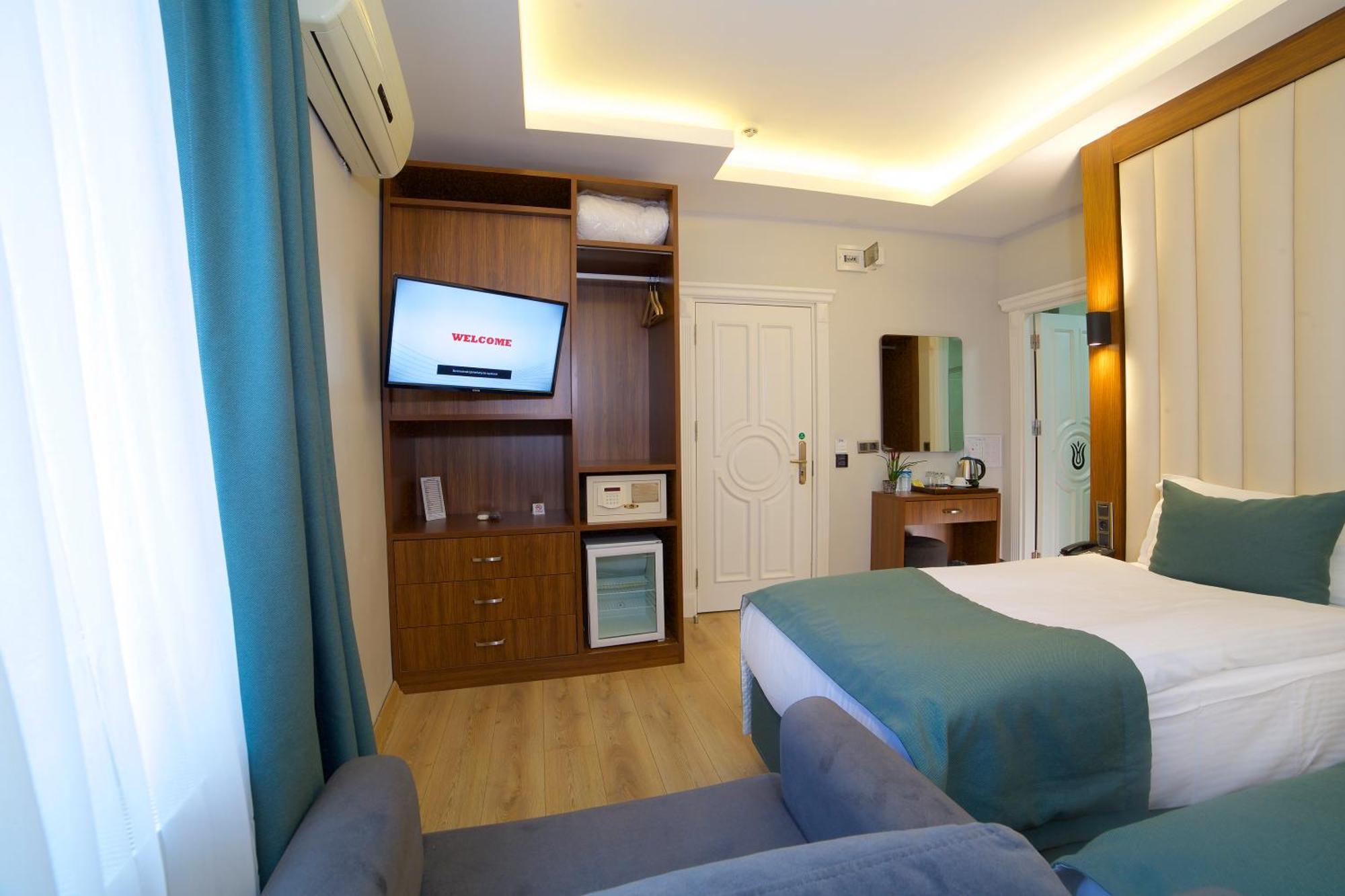 Black Tulip Hotel