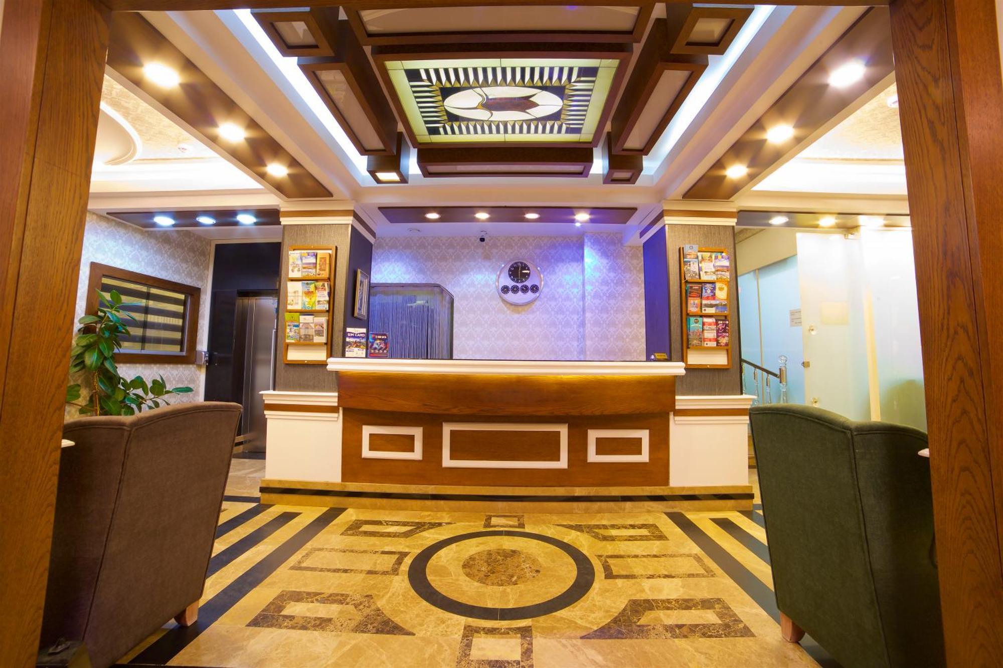 Black Tulip Hotel 4*