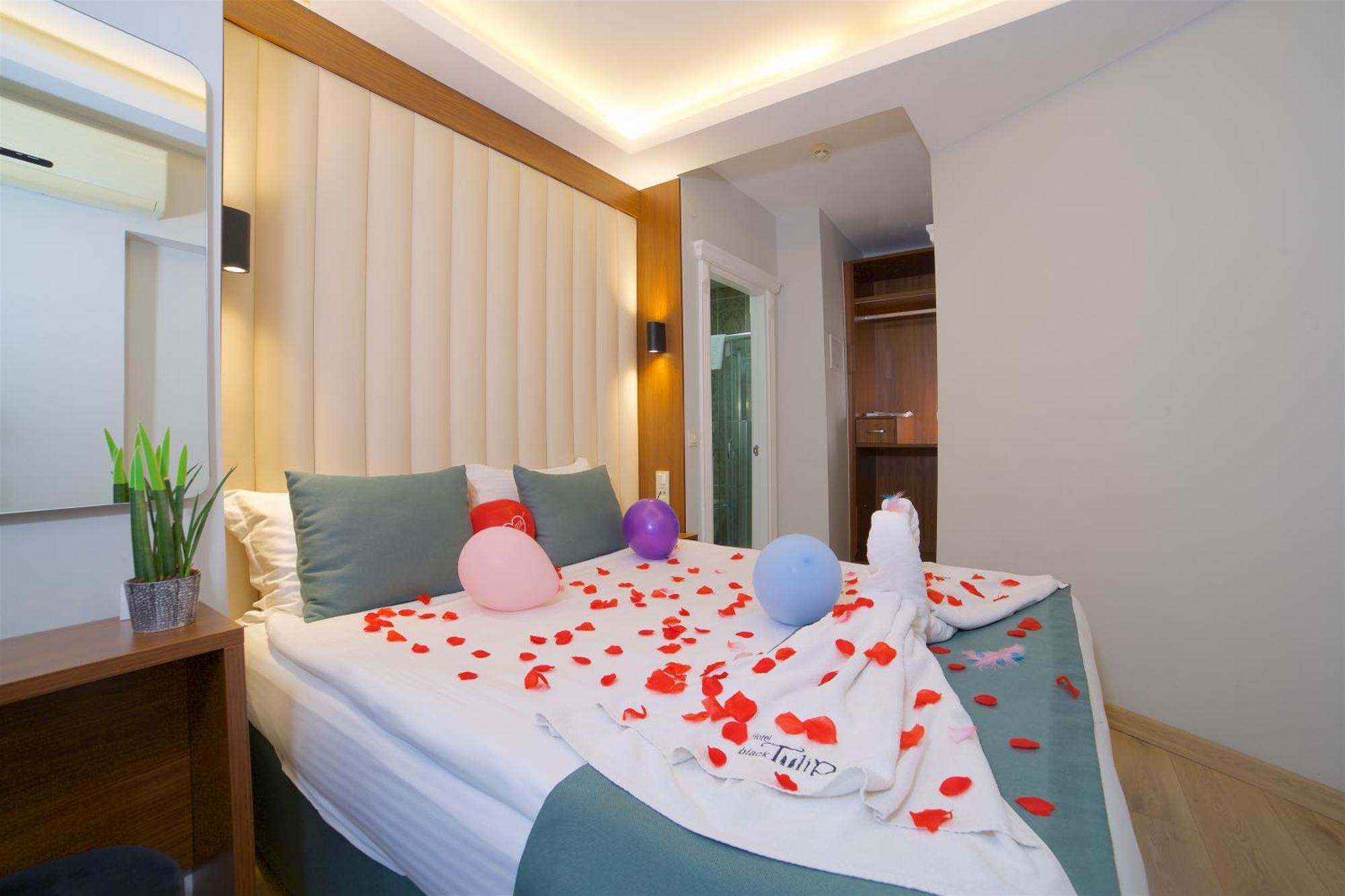 Black Tulip Hotel 4*