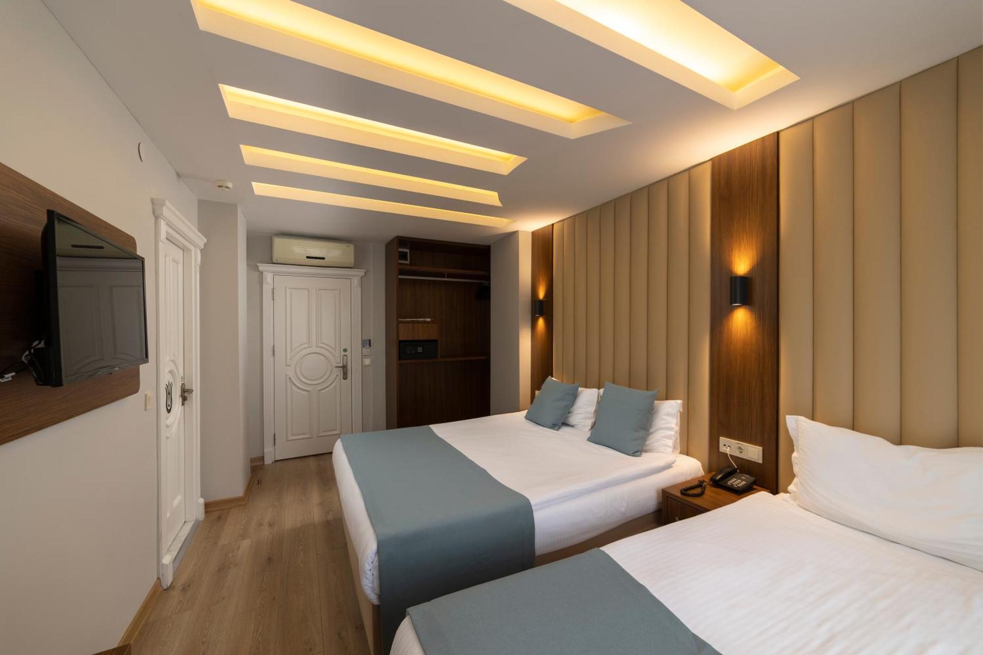 Black Tulip Hotel