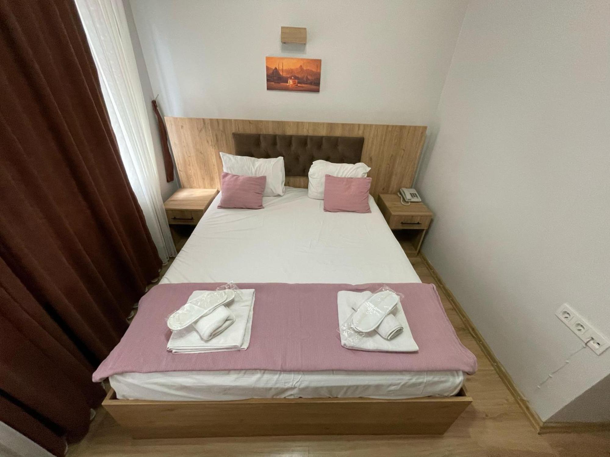Grey House - Historical Peninsula 3*