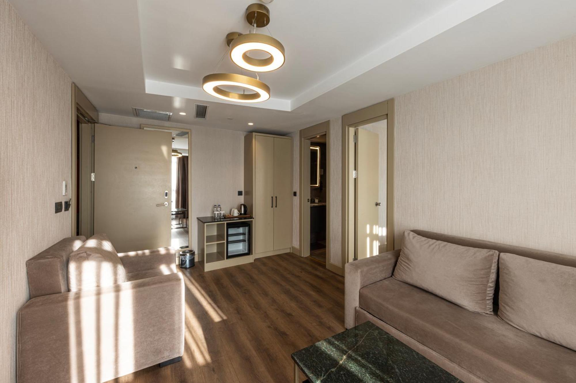 The Nest Hotel 4*
