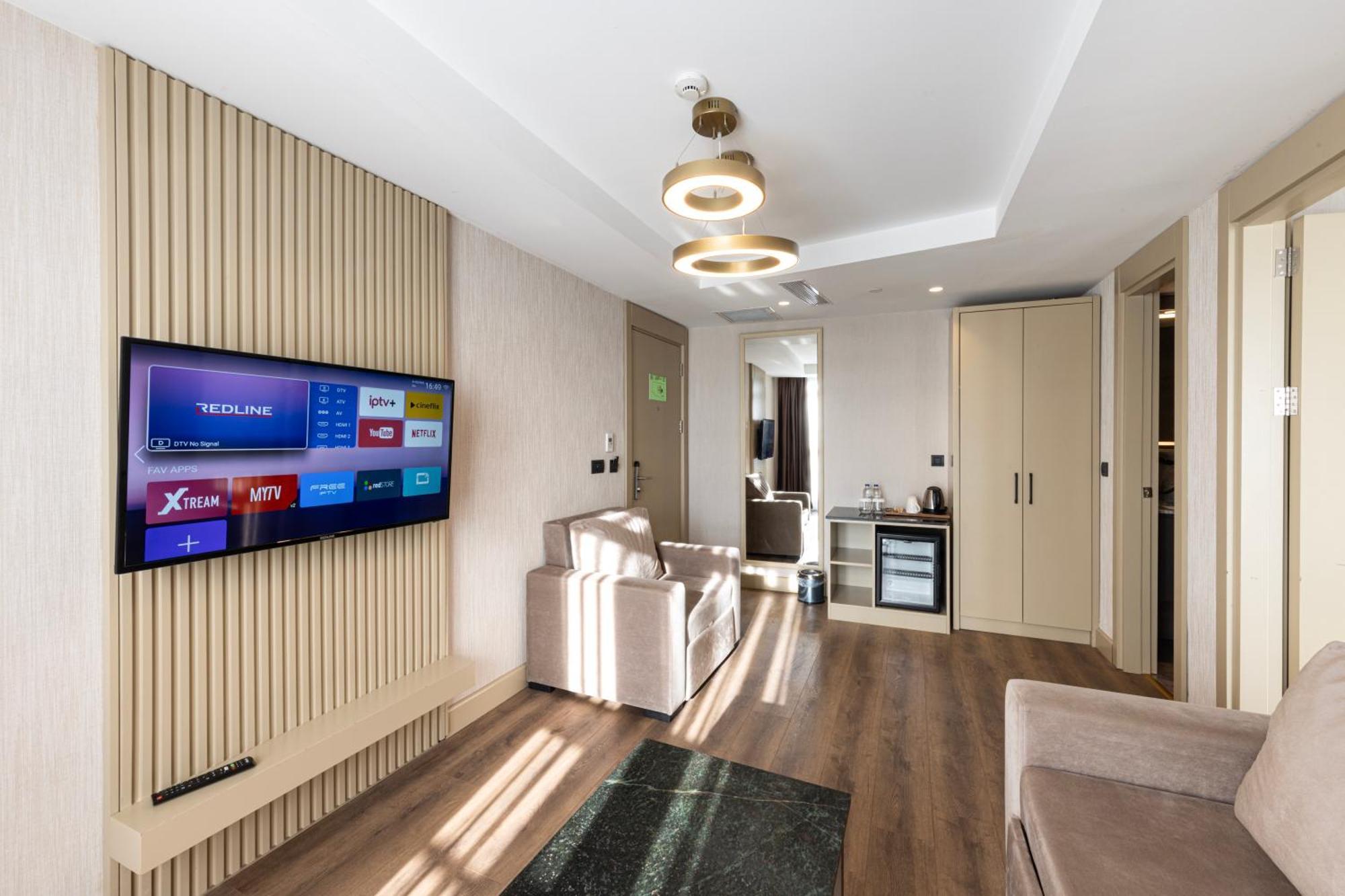 Hotel The Nest 4*