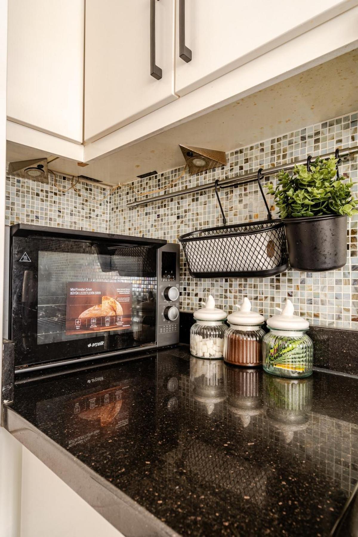 Charming Bagdat Avenue Hideaway, Near Marina * Istanbul
