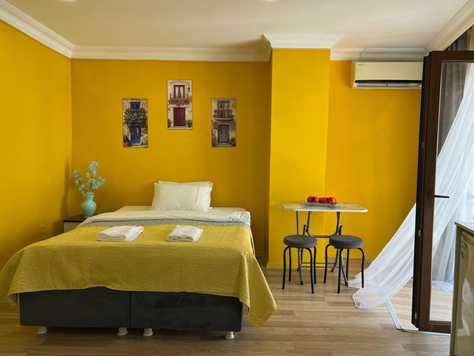 Aparthotel Avsin 3*
