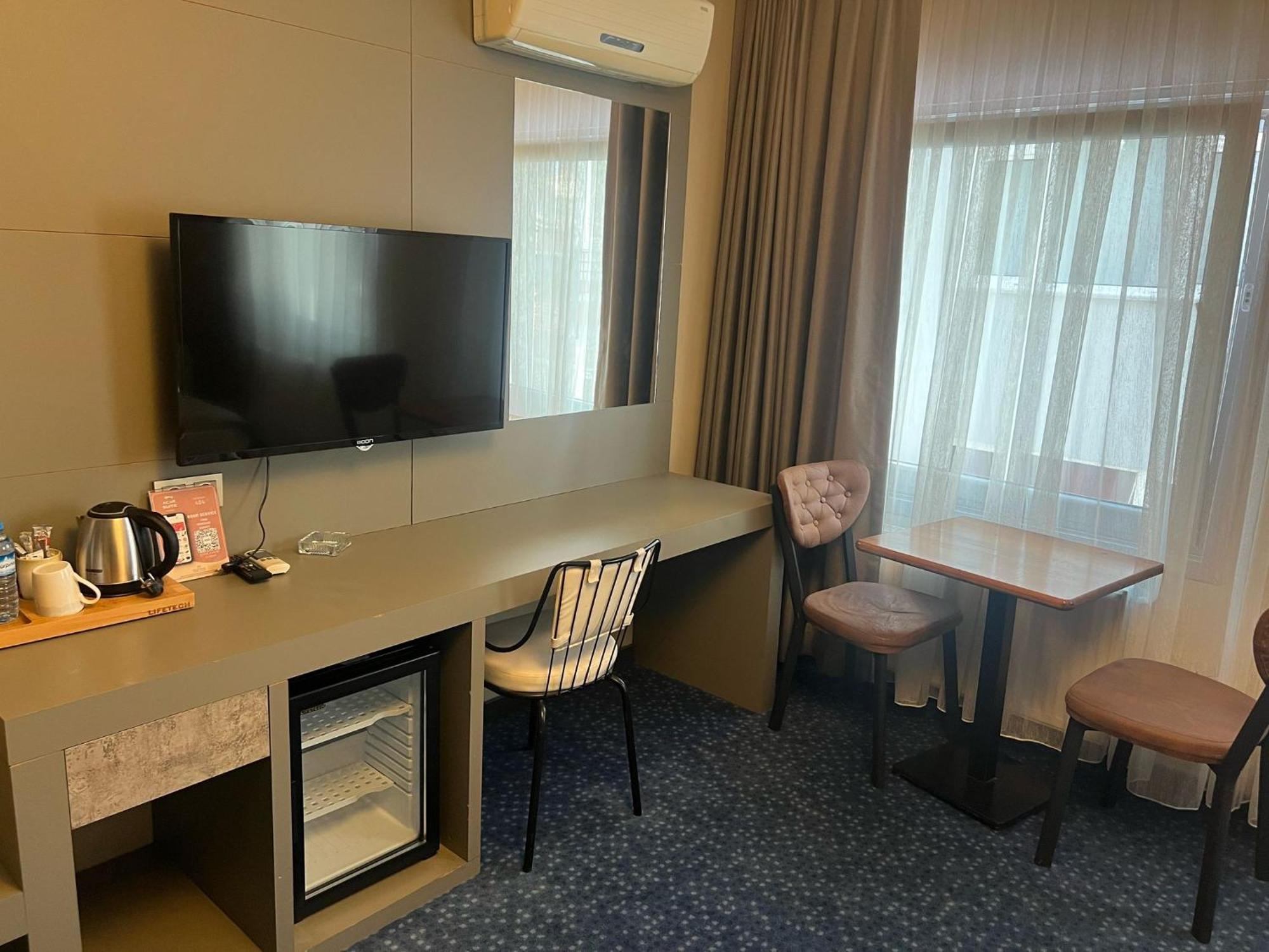 Hotel Acar *