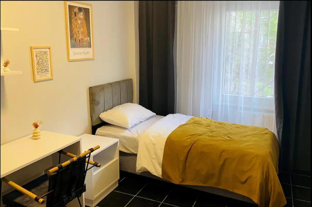 In A Digital Nomad House 102 * Istanbul