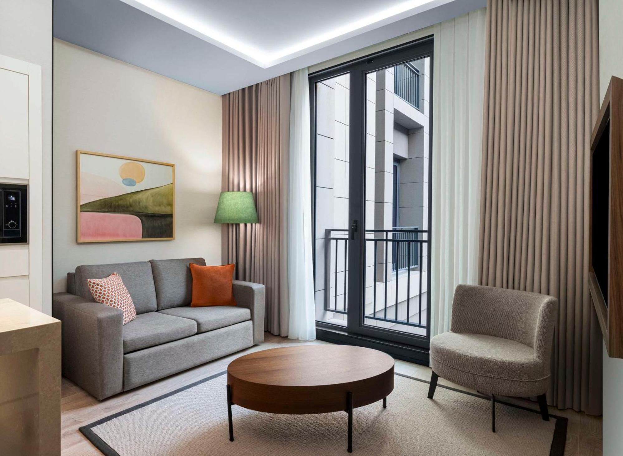 Altunizade Istanbul, Curio Collection By Hilton 4*