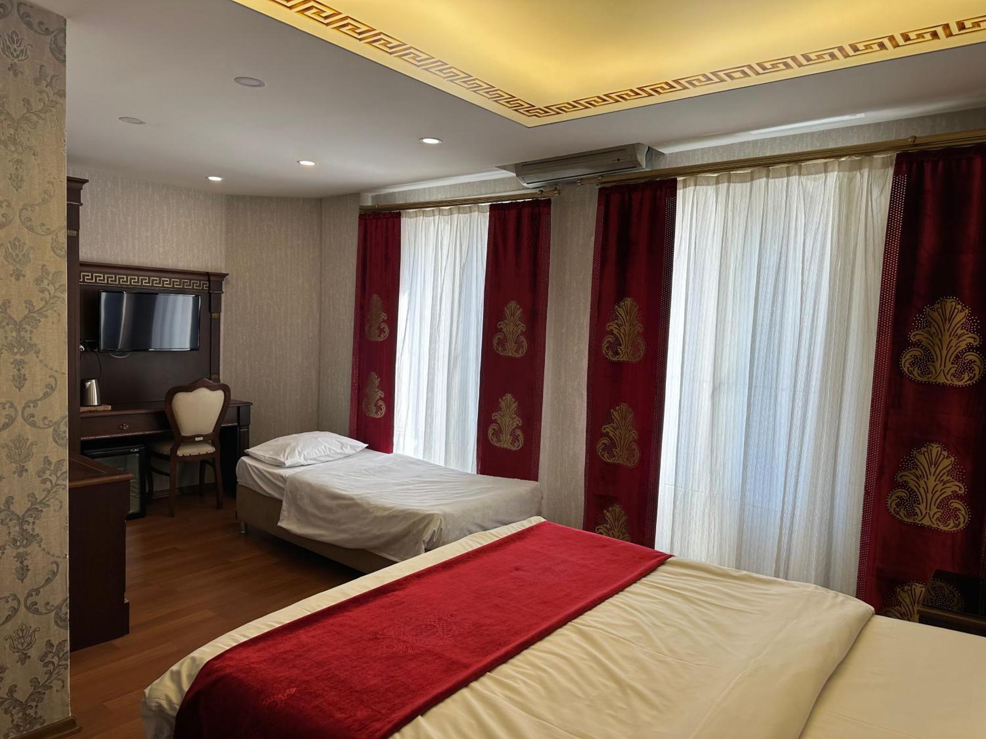 Hotel Napolyon 3*