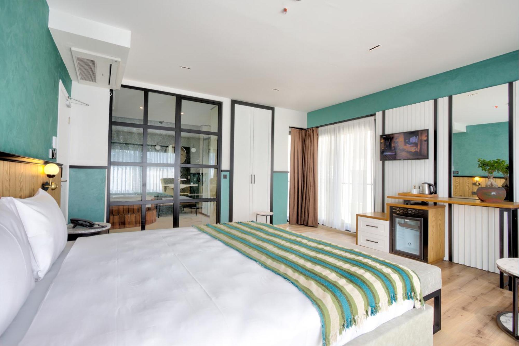 Hotel Fragments 4*