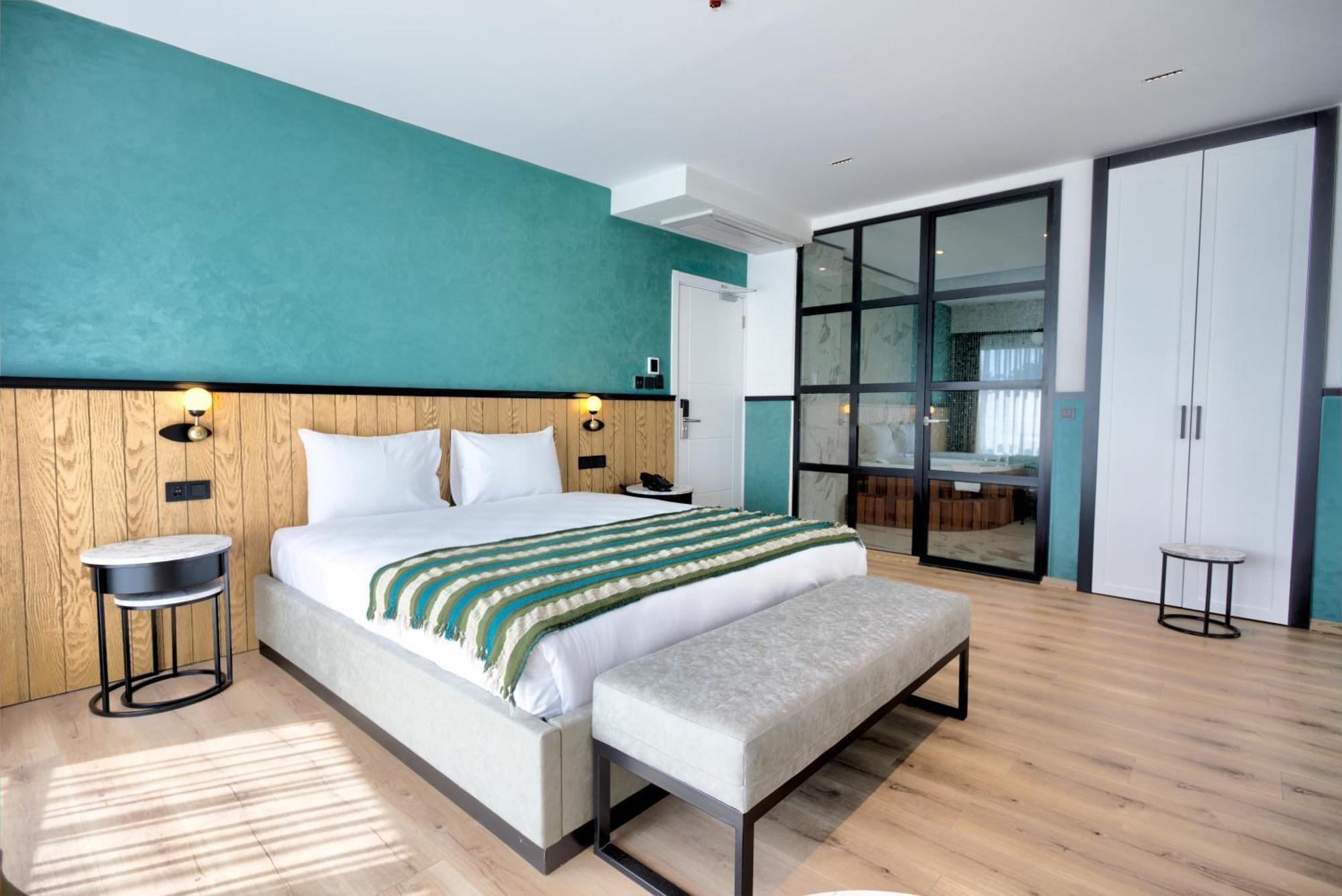 Hotel Fragments 4*
