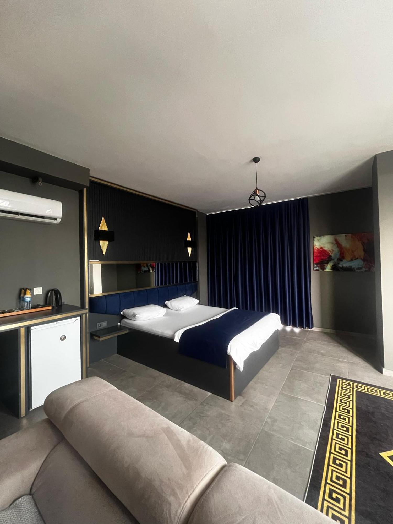 216 Hill Hotel 2*