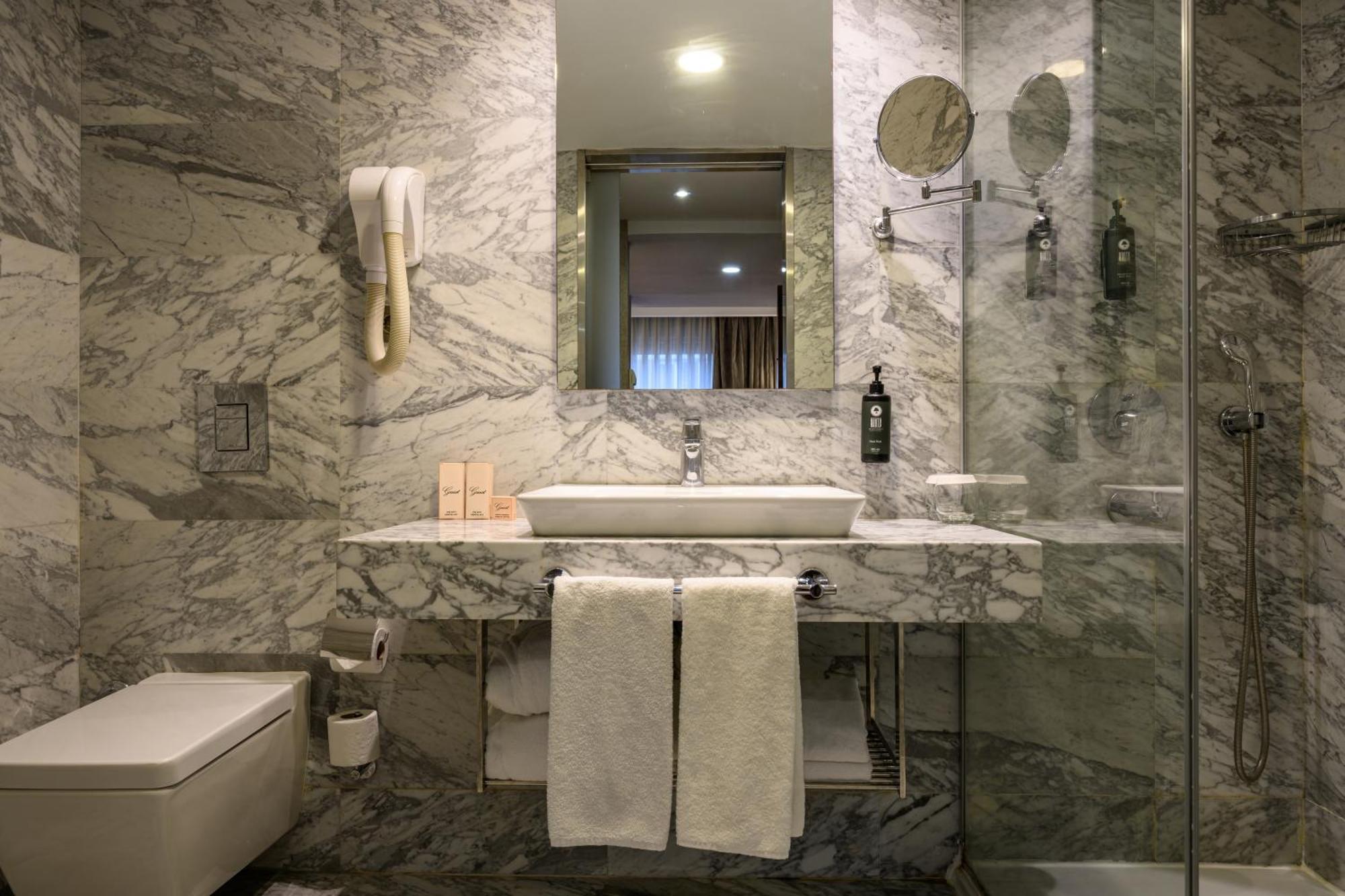 Ramada By Wyndham Grand Bazaar Hotel