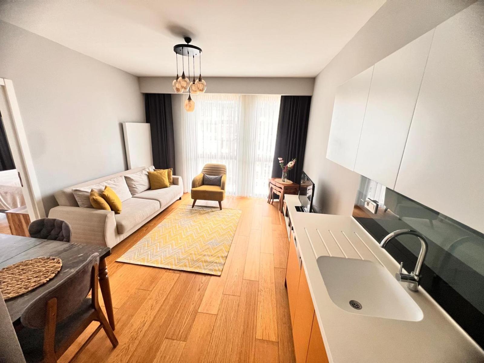 Divan - Guenesli Near Atakoey Metro Station * Istanbul