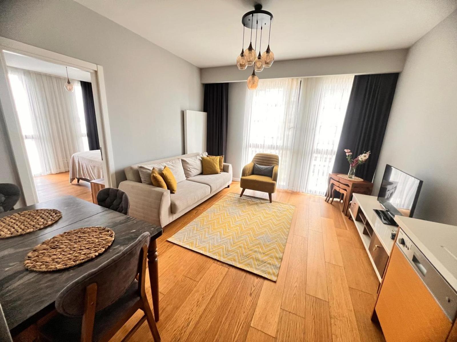 Divan - Guenesli Near Atakoey Metro Station Istanbul