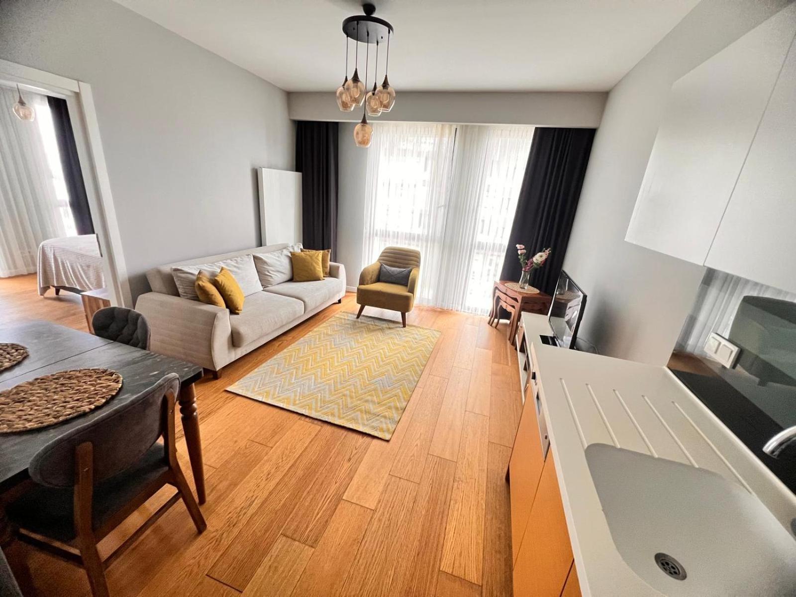 Divan - Guenesli Near Atakoey Metro Station Istanbul