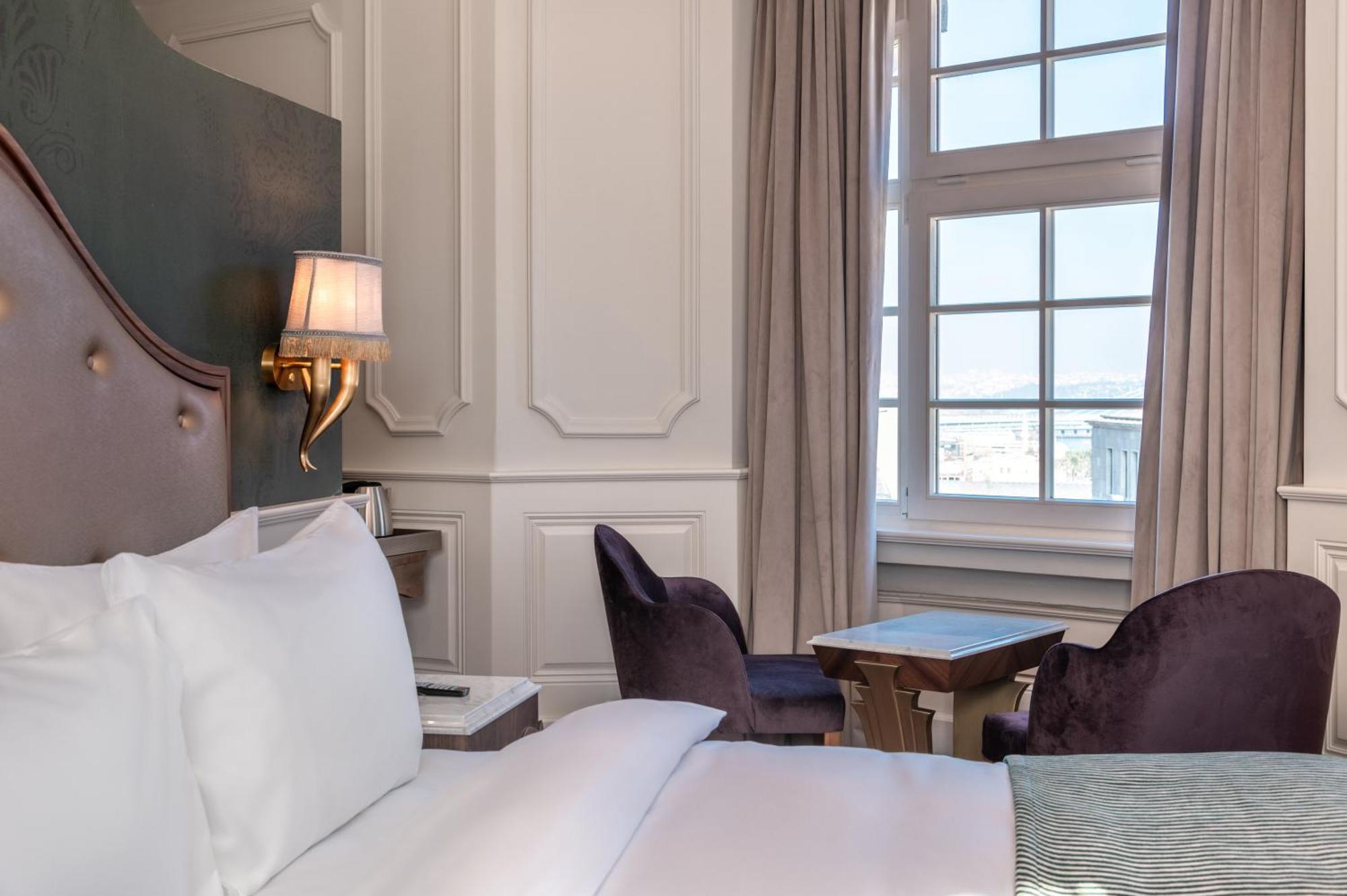 Orientbank Istanbul, Autograph Collection