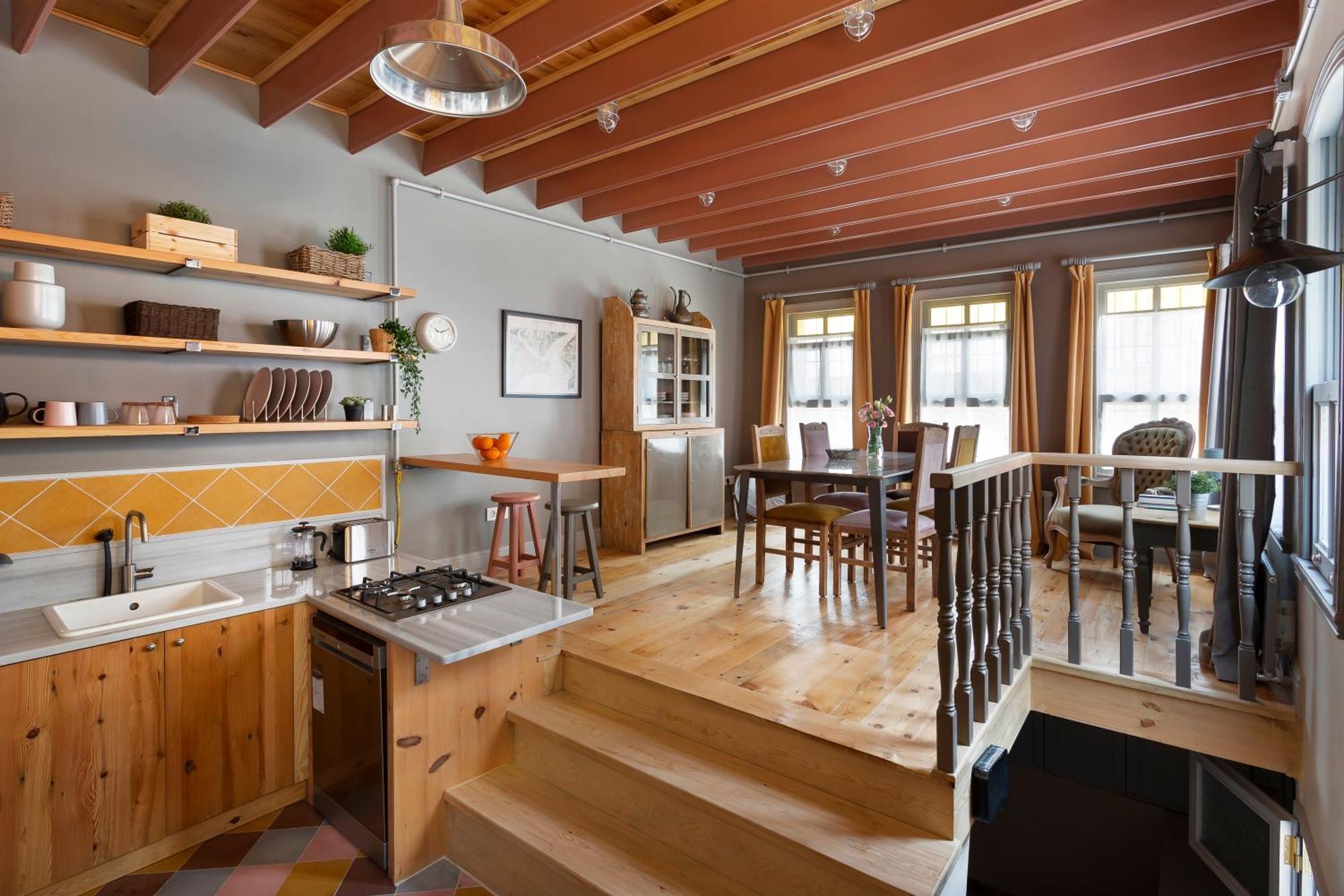 Tastefully Decorated House In Old - Rose * Istanbul