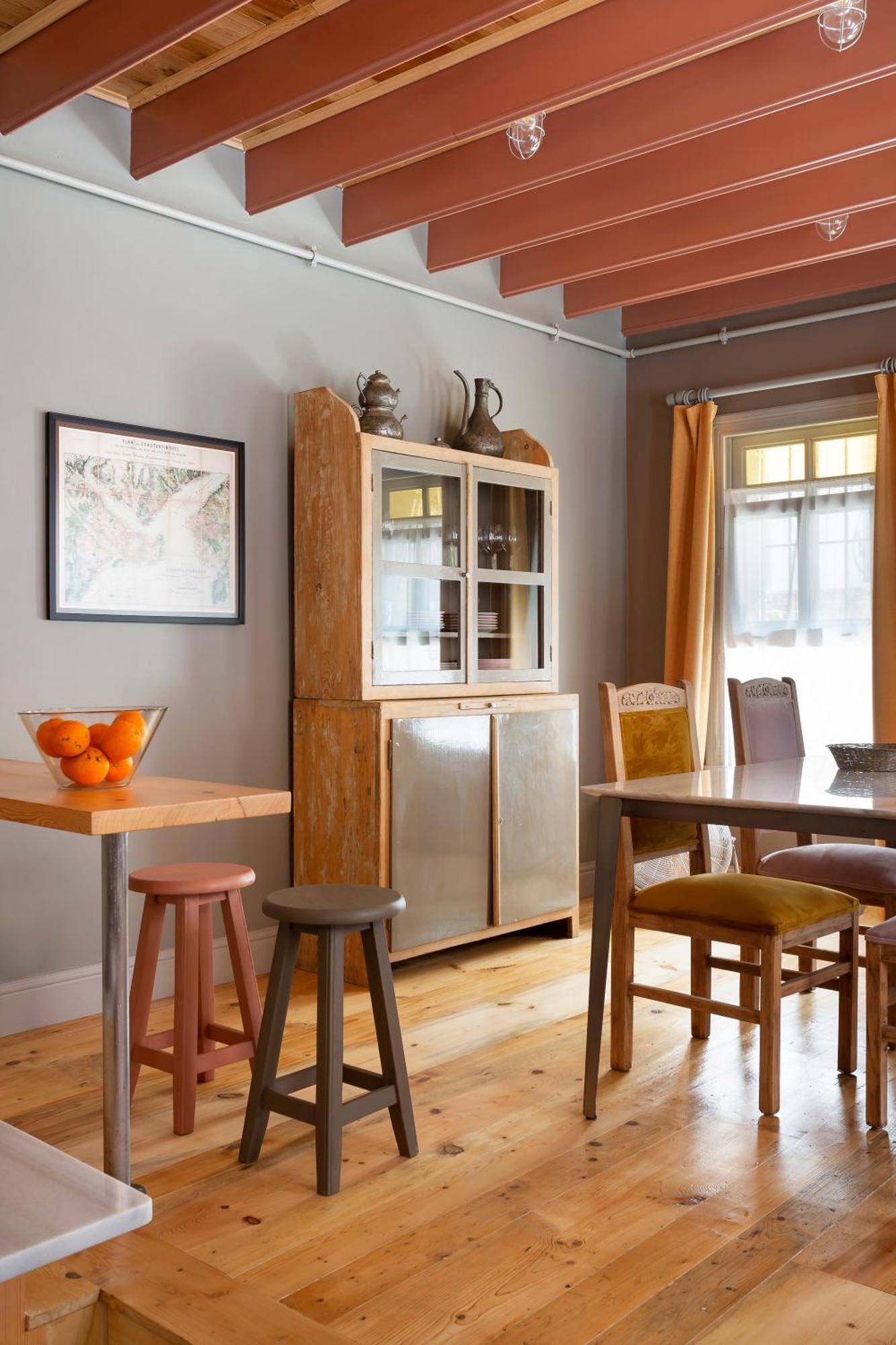 Tastefully Decorated House In Old - Rose Apartment